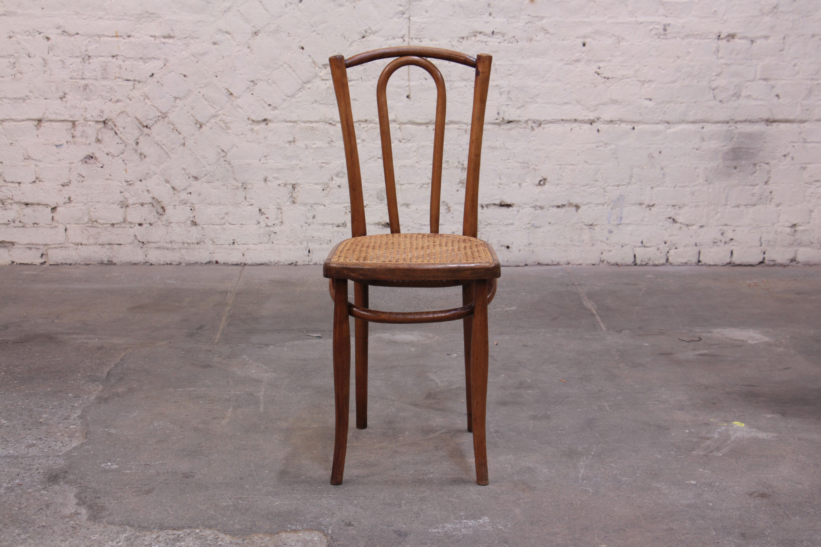 Bistrot chair in curved wood and caning