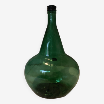 Bouteille verte poire