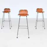 Tabourets de bar en cuir Charlotte Perriand Station de ski des Arcs France 1960