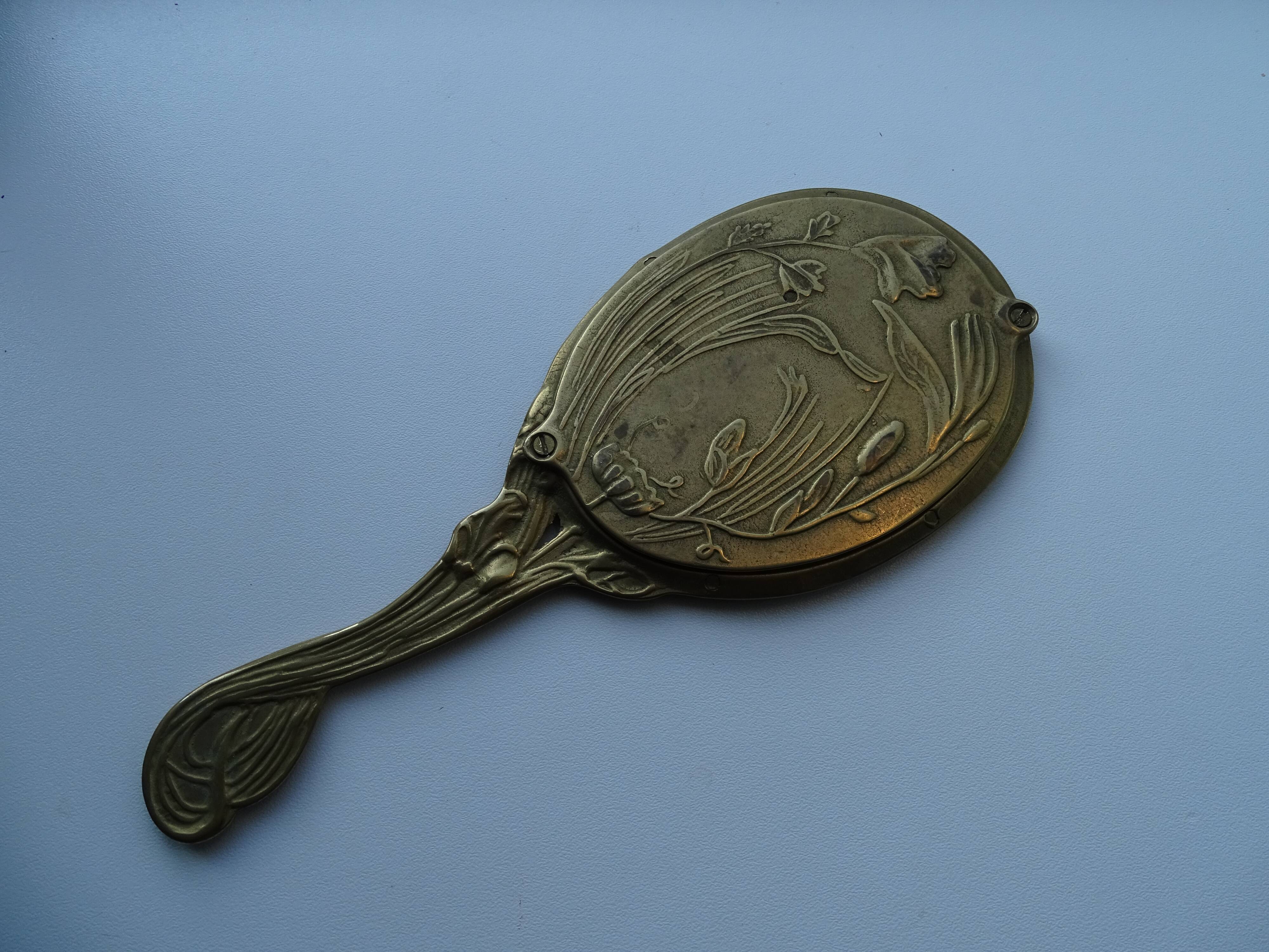 Hand-facing mirror bronze art nouveau style 1920