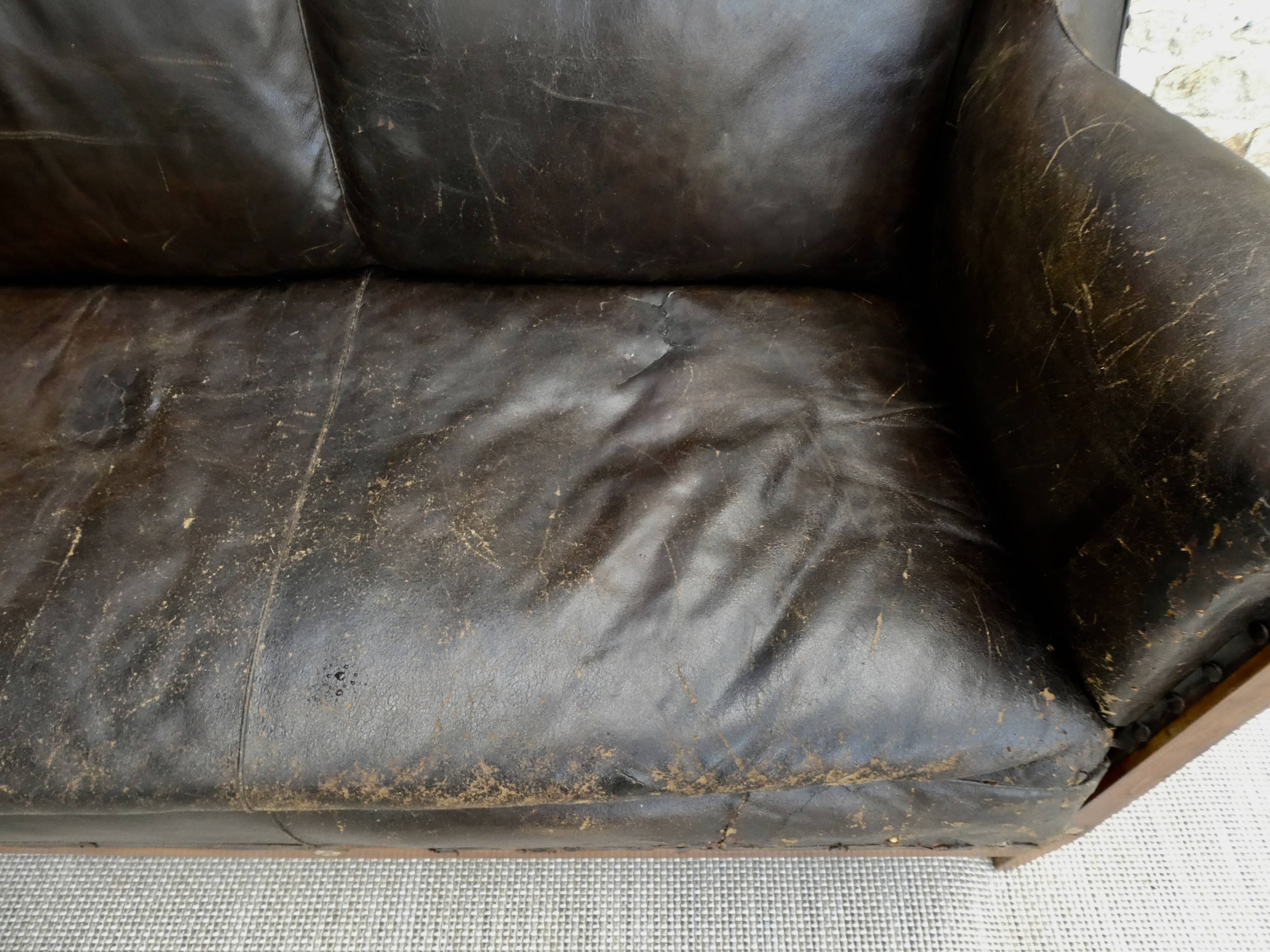 Leather bench and mother-of-pearl marquetry