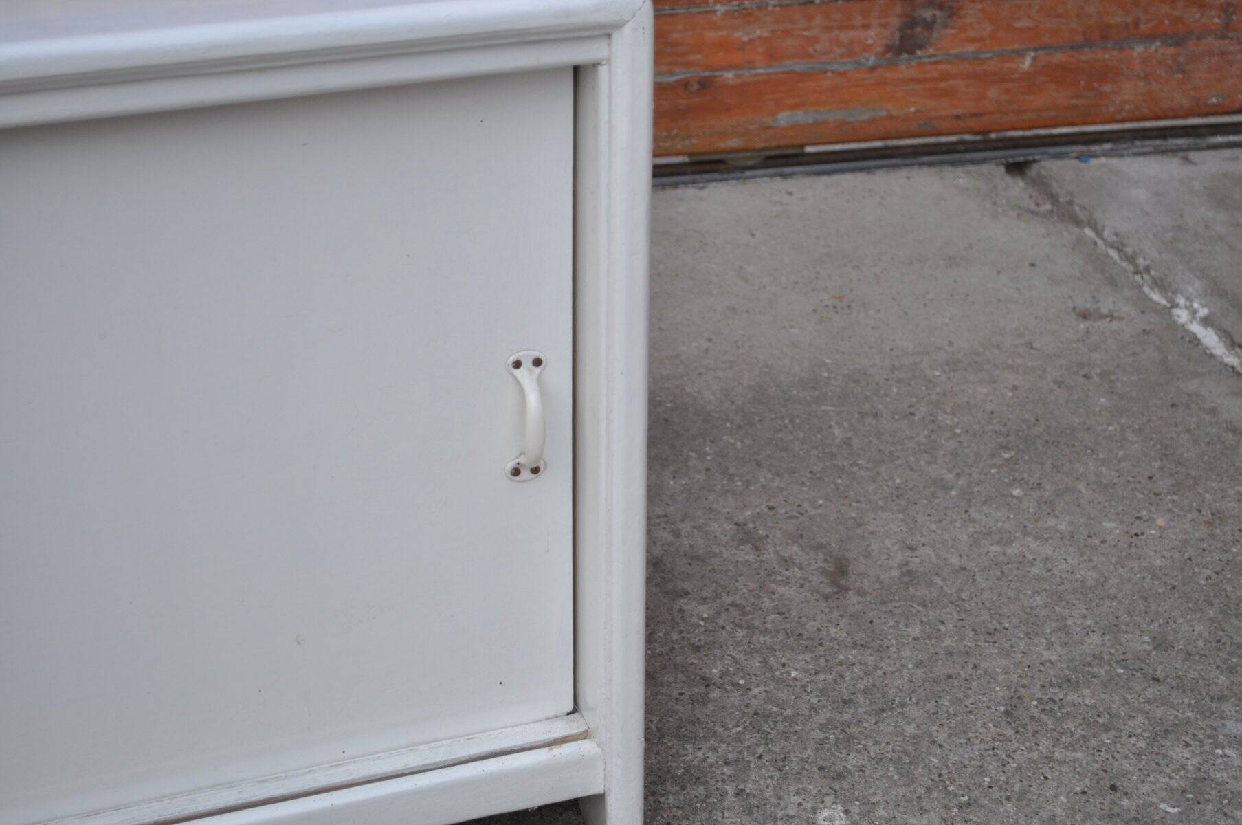 Meuble à chaussures peint blanc en bois, vintage 1950s - armoire de rangement pour cireur