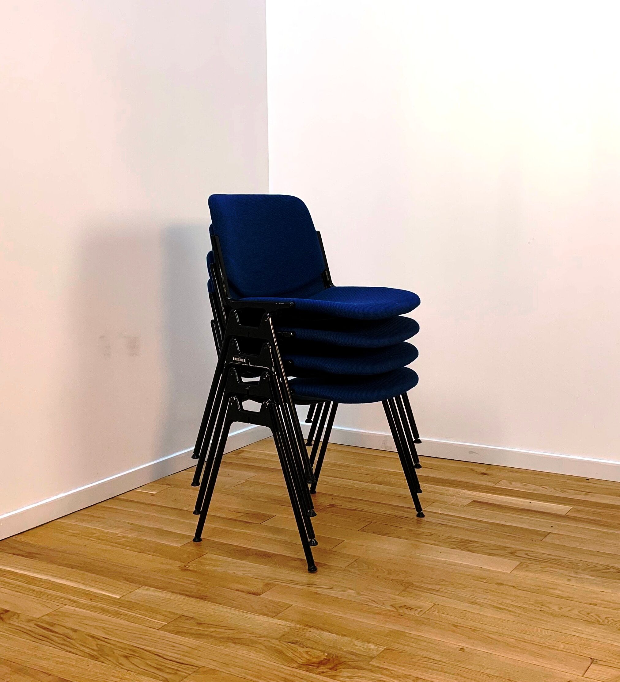 Chaise industrielles années 80