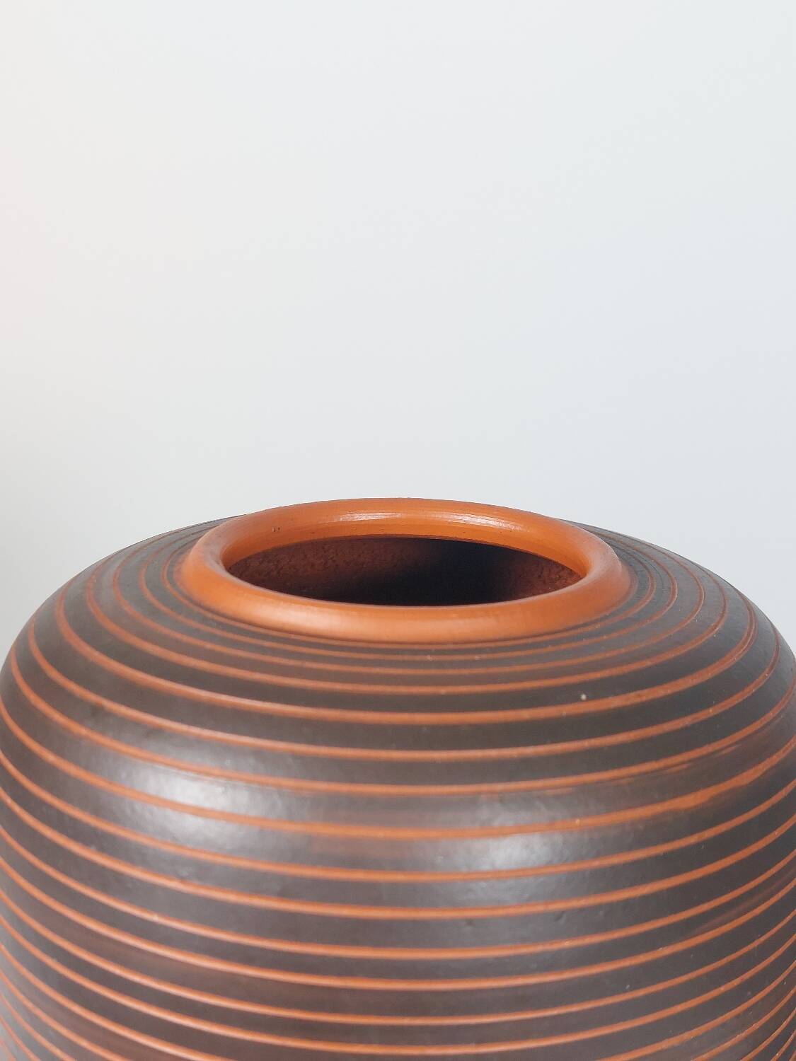 Ceramic vase decorated with vintage sgraffito by Rudi Stahl.