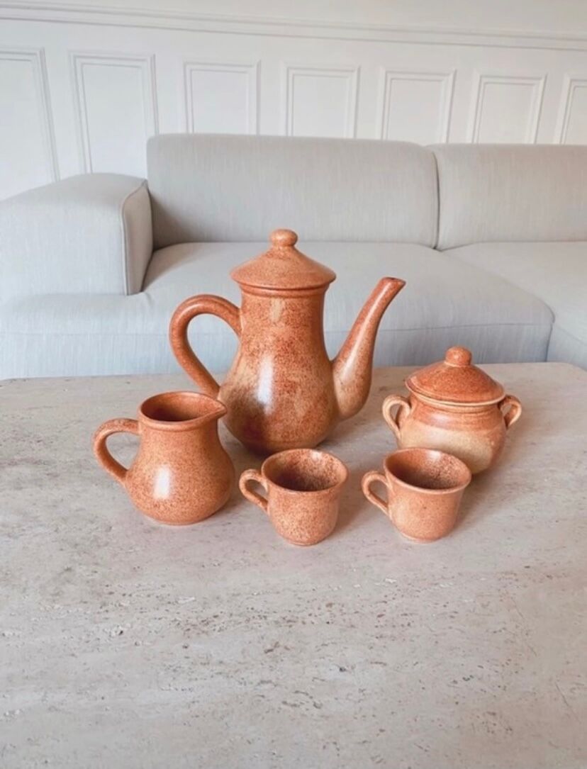 Sandstone coffee service