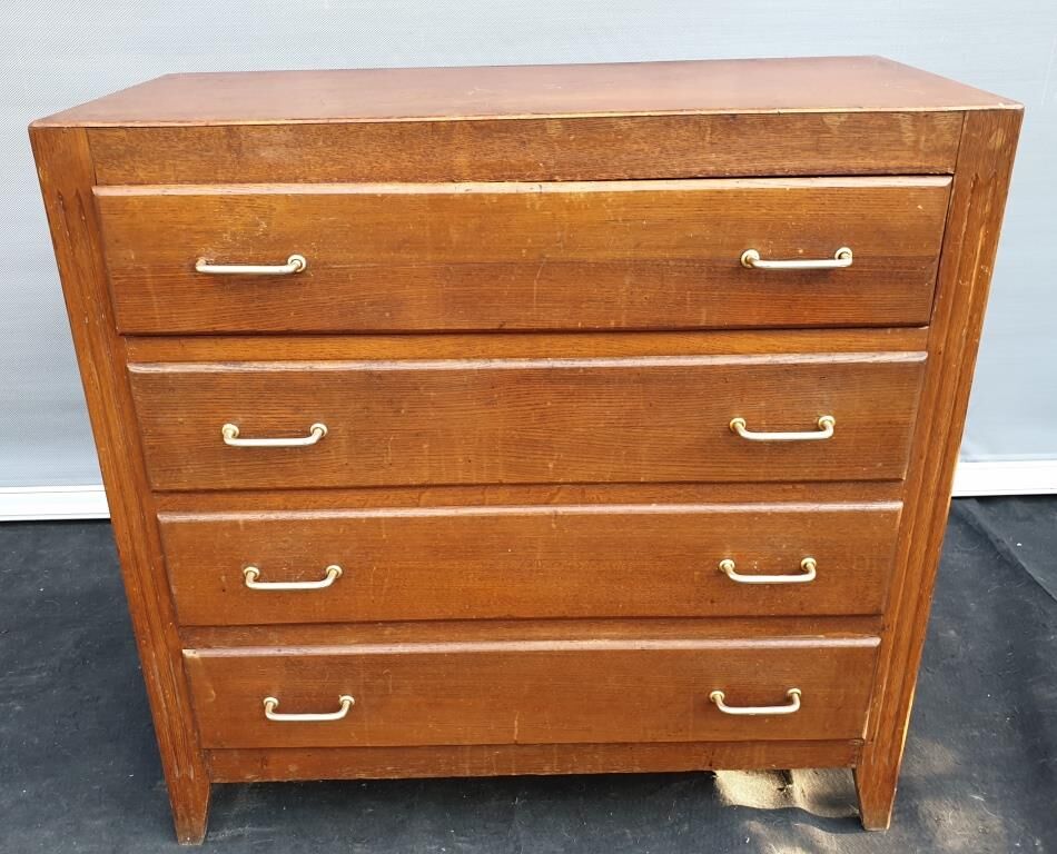 Dresser 1960