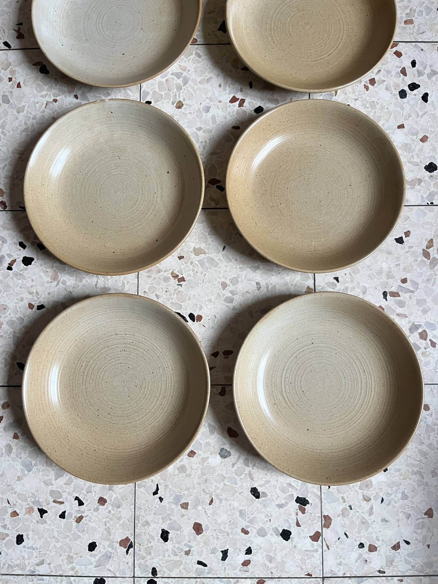 6 deep plates in stoneware