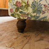 Flowered canapé in chic Grandmother style