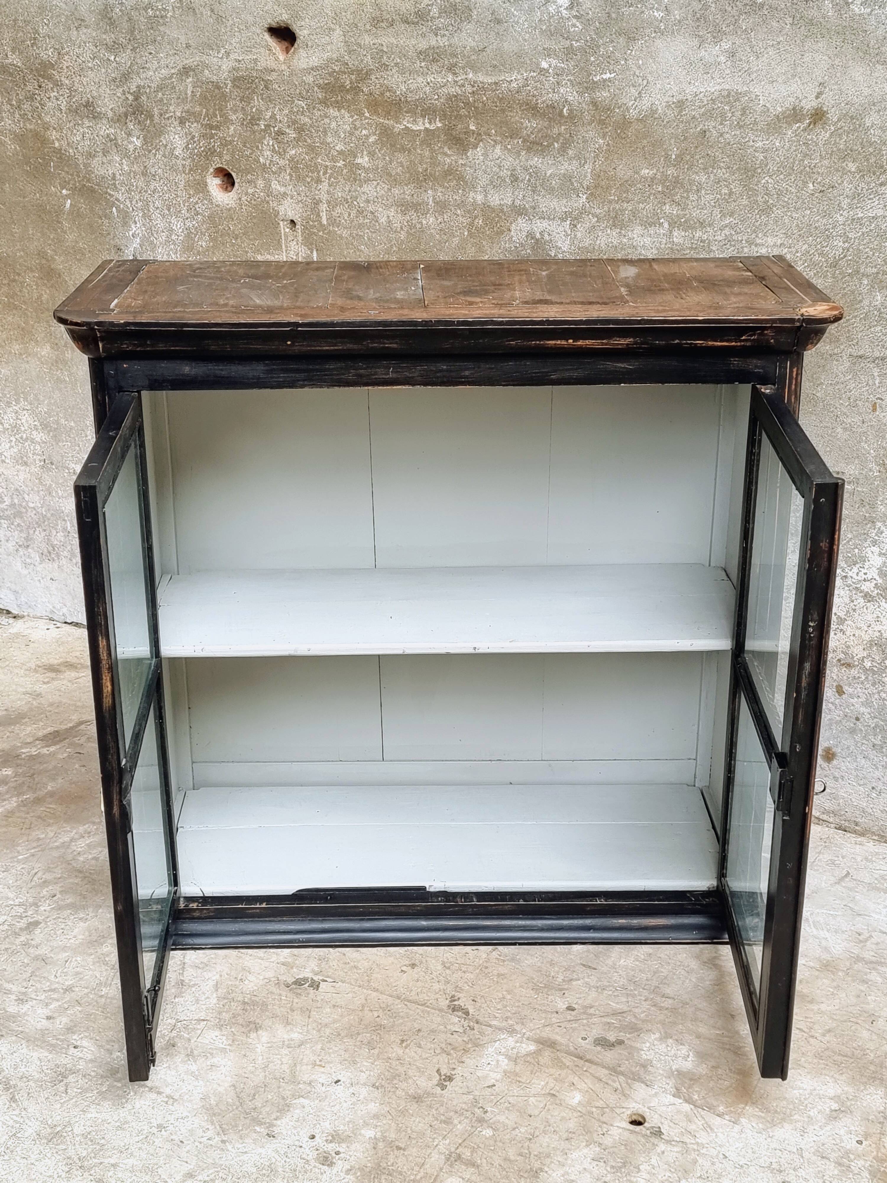 Vitrine antique, armoire suspendue, bois de pin, noir mat