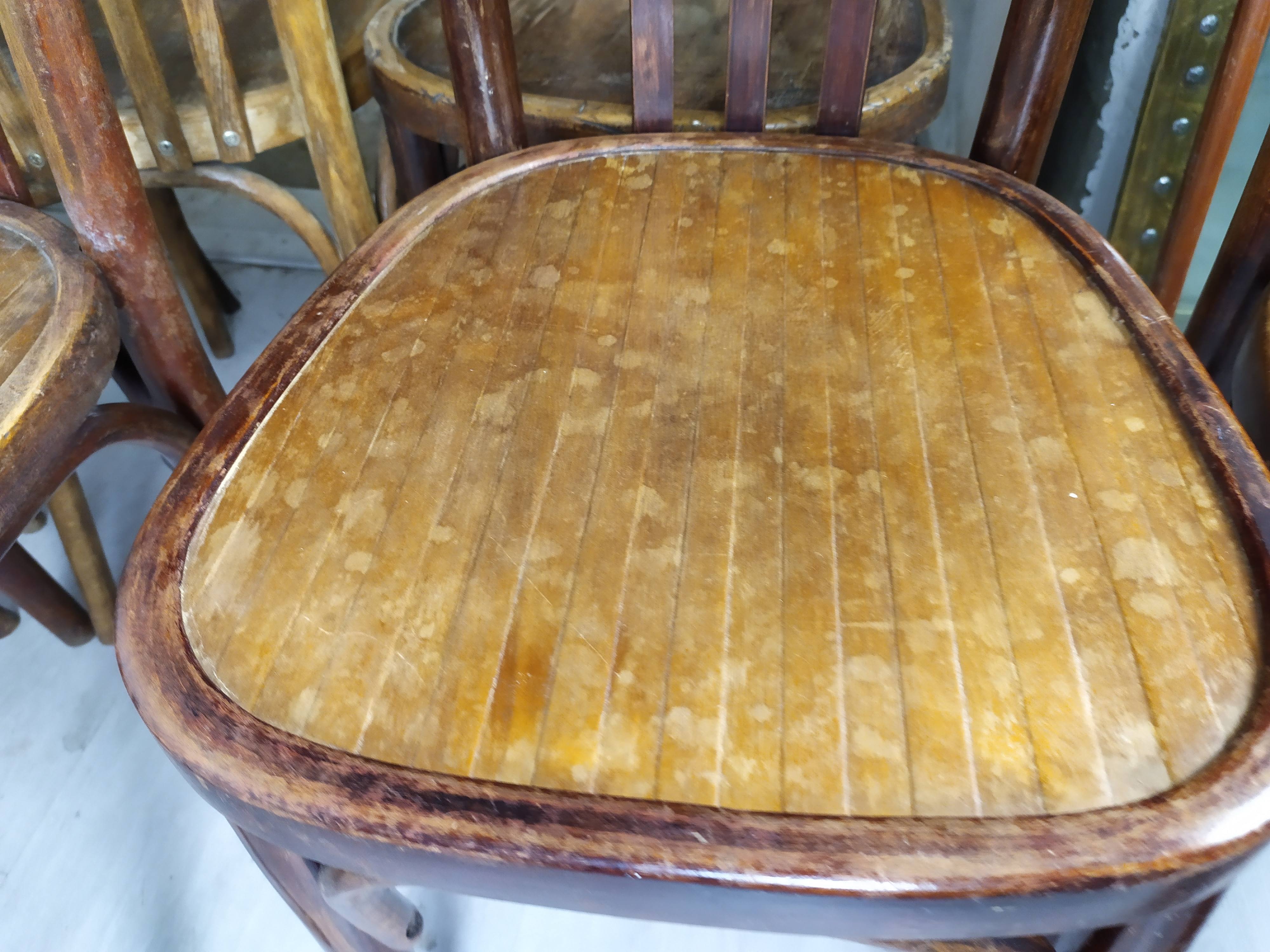 Lot de 12 chaises bistrot
