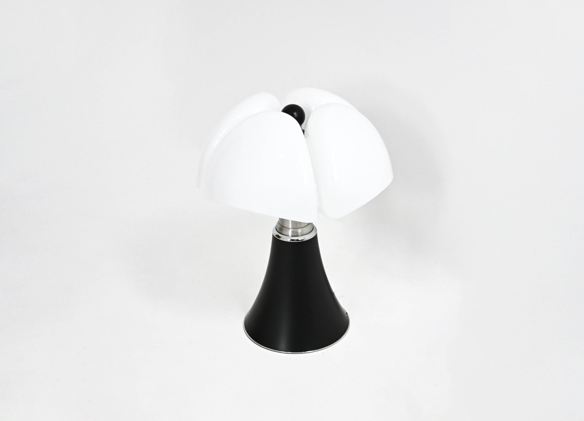 Lampe de table « Pipistrello » noire de Gae Aulenti pour Martinell
