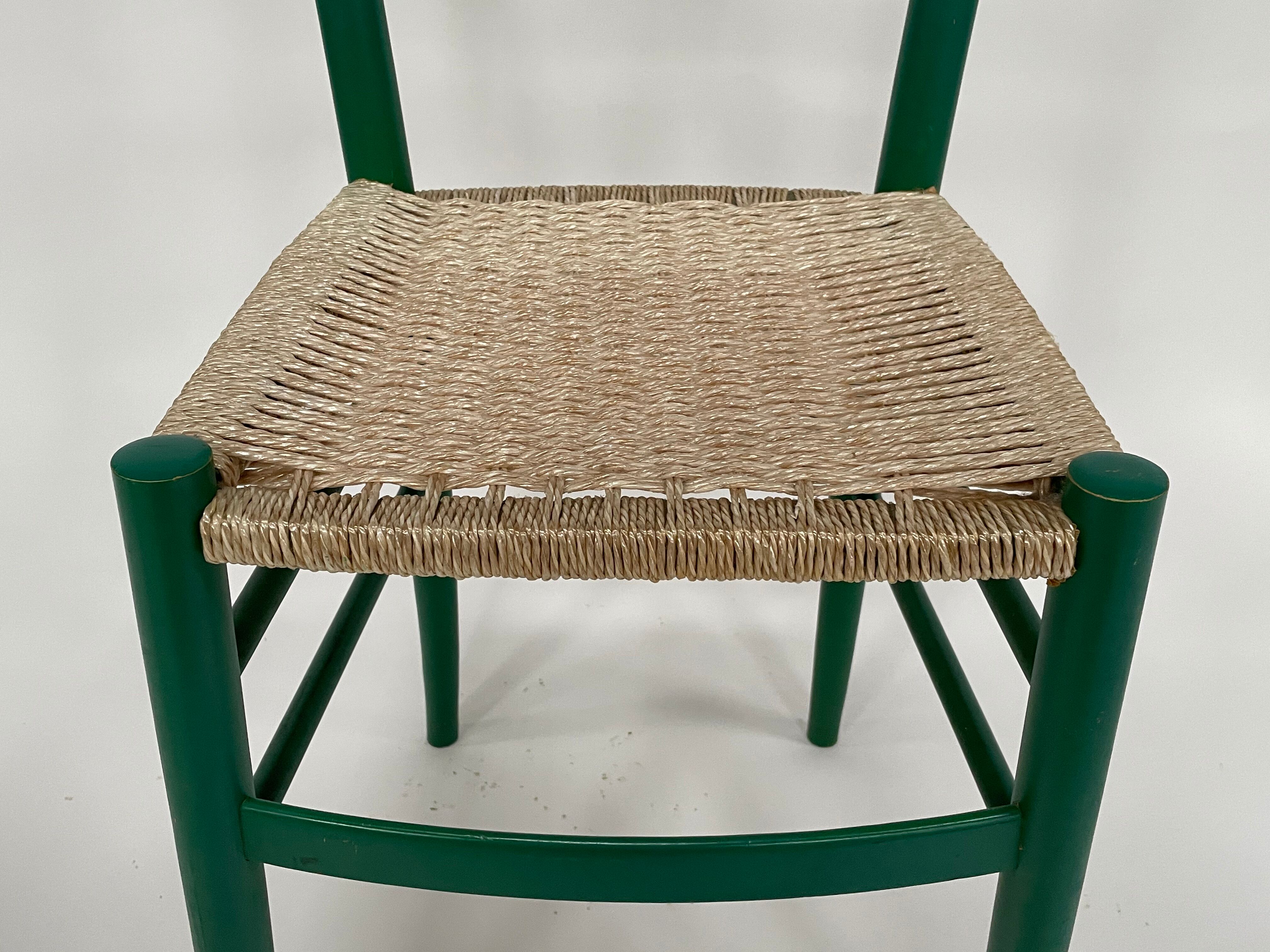 Lot de 4 chaises en bois dans le modèle italien de Chiavari