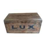 Caisse ancienne "Lux"