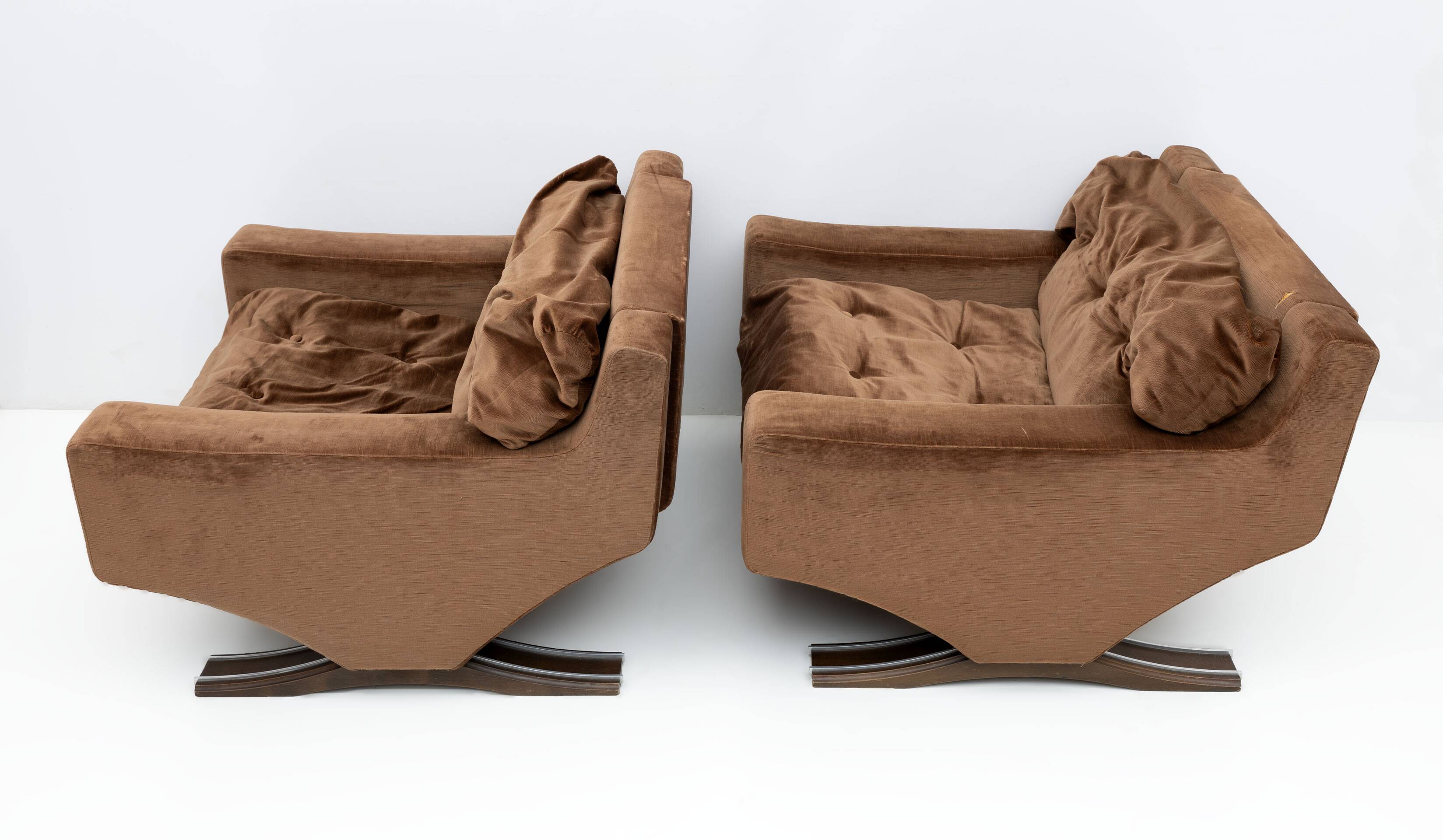 Pair of Mid-century Modern Italian Armchairs by Franz Sartori for Flexform