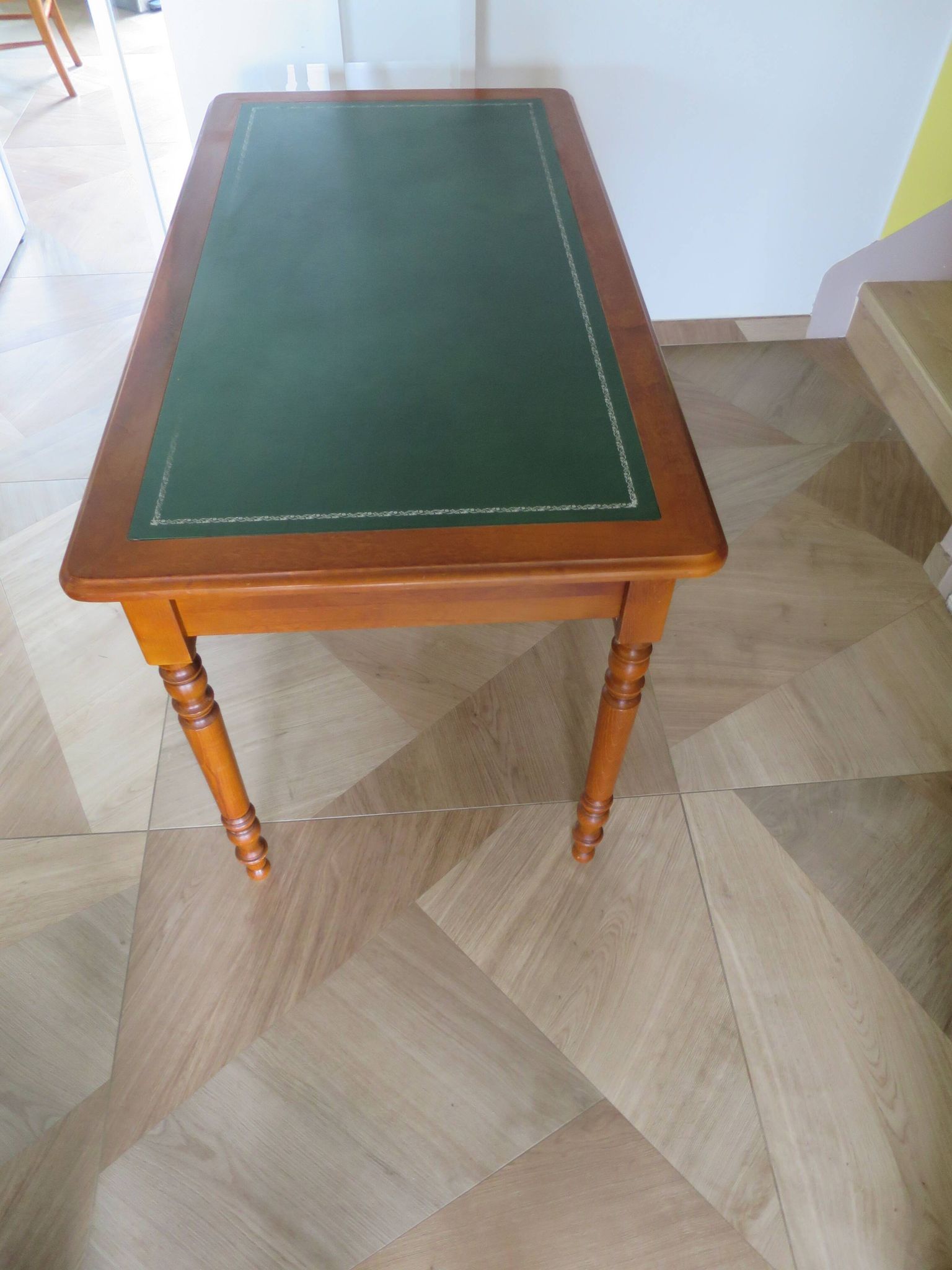 Minister's desk style L. Philippe – 2 drawers – cherry wood – faux leather desk mat
