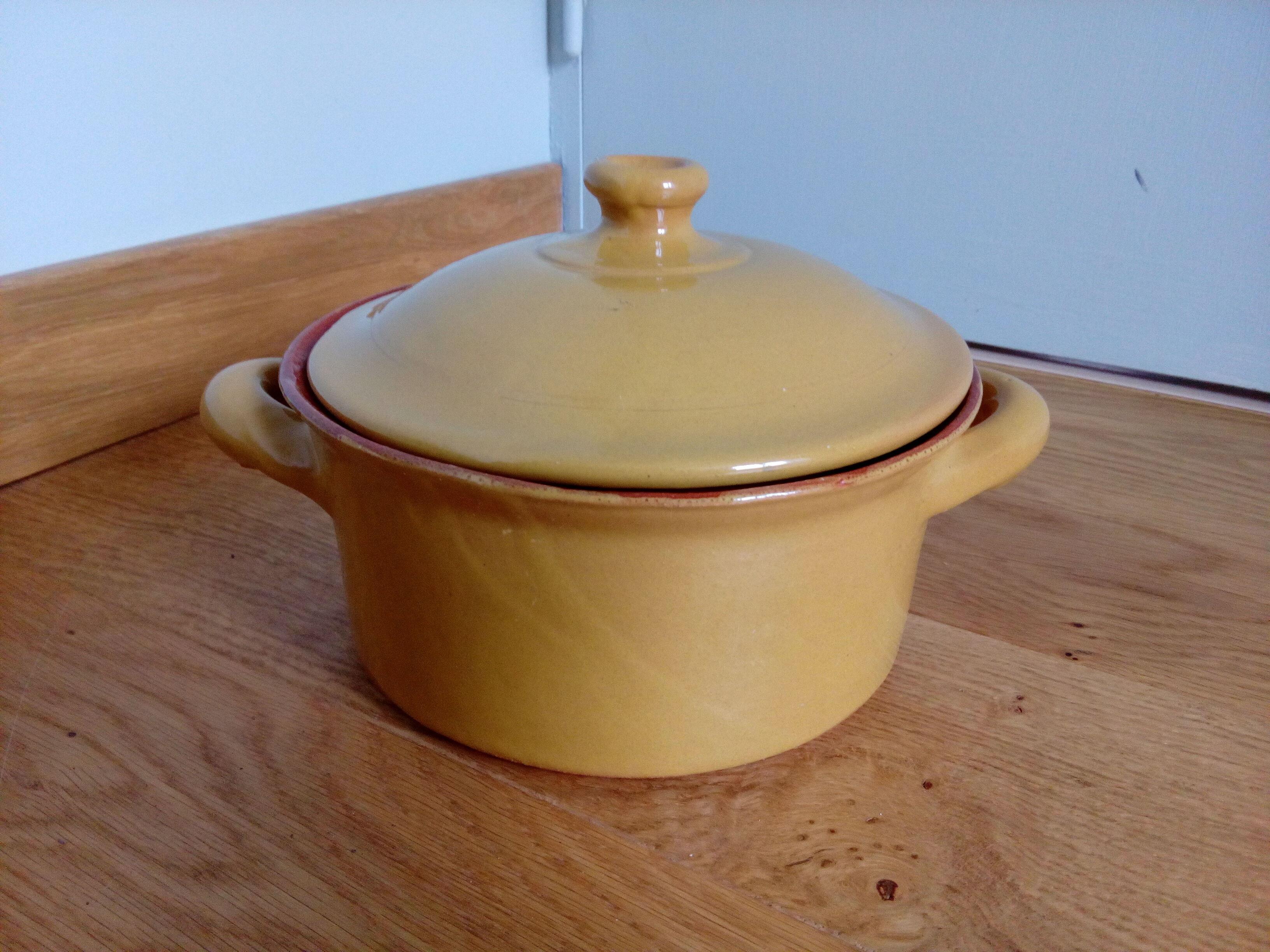 Pot with lid, ceramic soup maker enamelled with mustard yellow