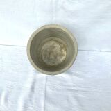 Cache-pot gris décor en relief