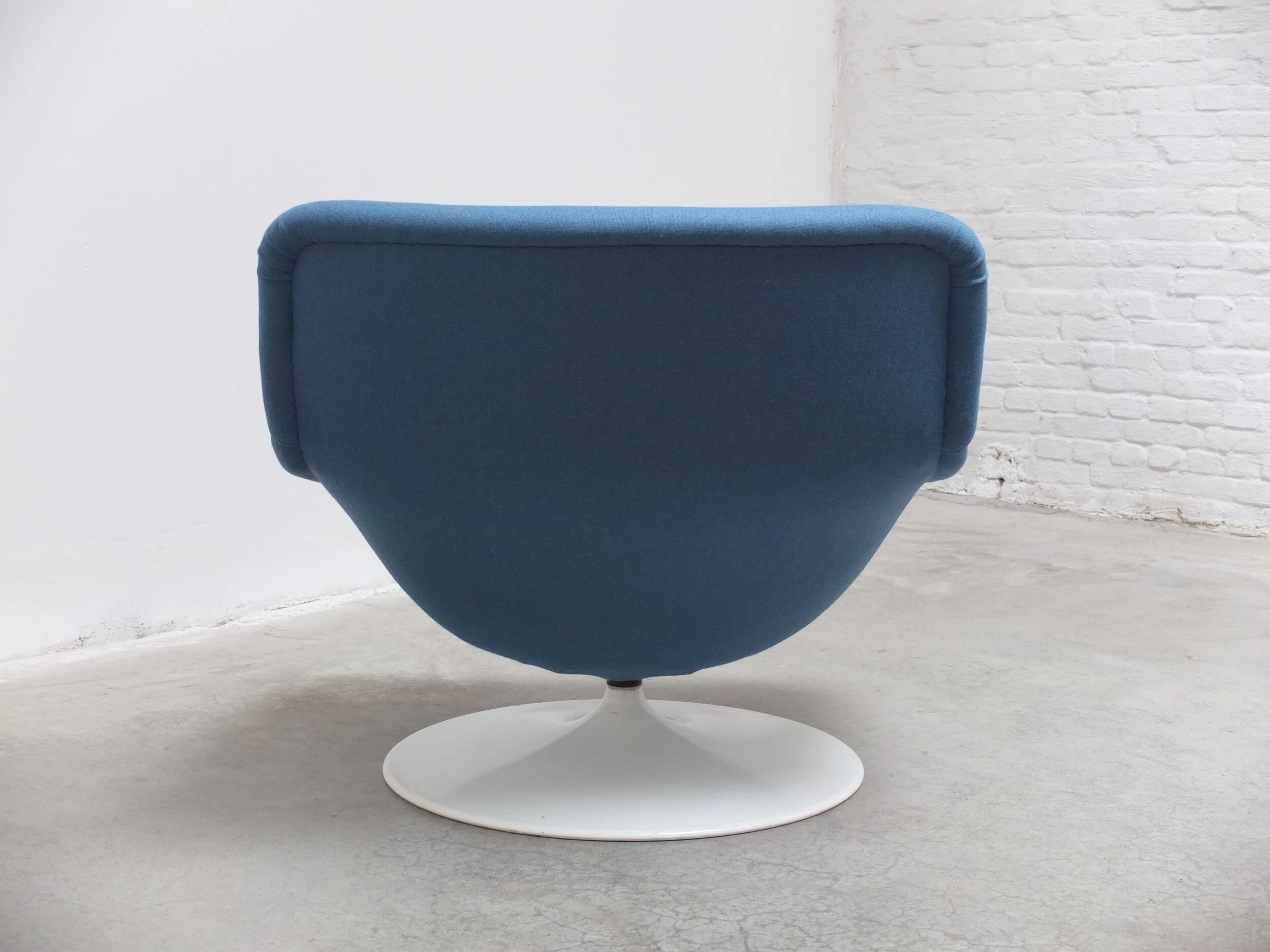 Iconic 'F518' lounge chair by Geoffrey Harcourt for Artifort, 1970s