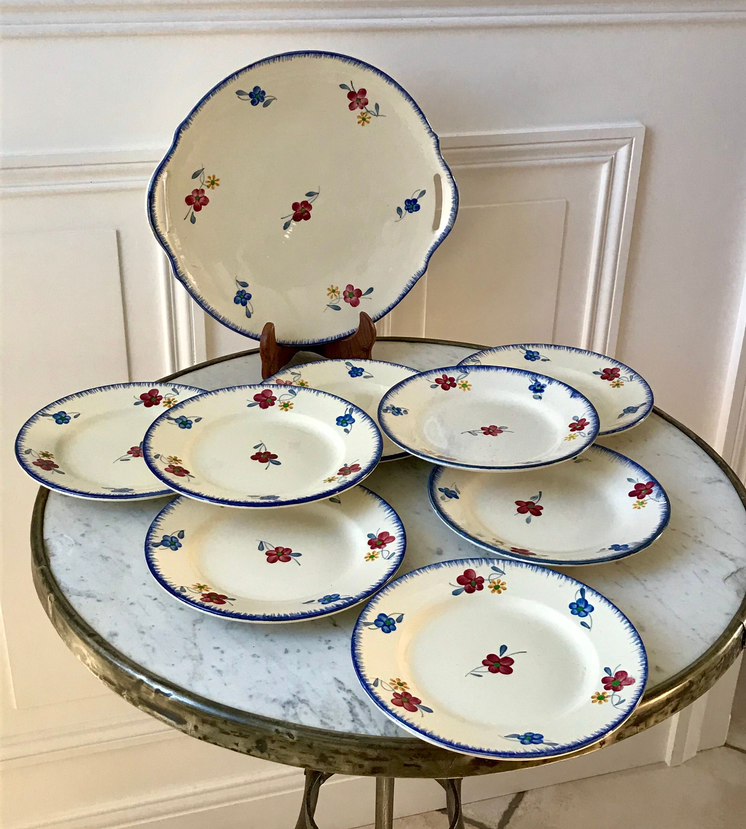 Cake consisting of a cake dish and 8 dessert plates Digoin Sarreguemi