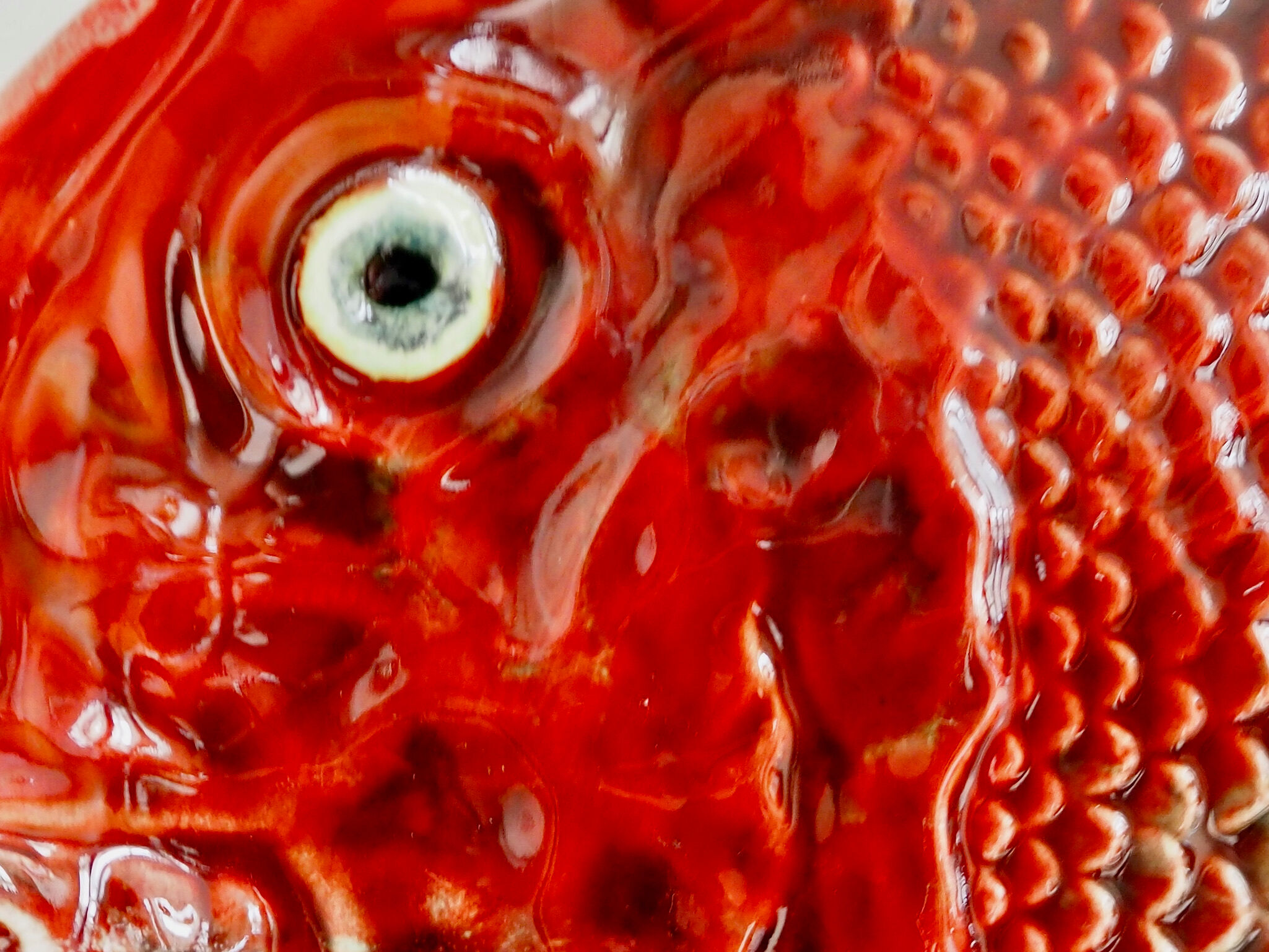 Bordalo pinheiro large majolica fish plate
