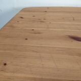 Extendable pine table