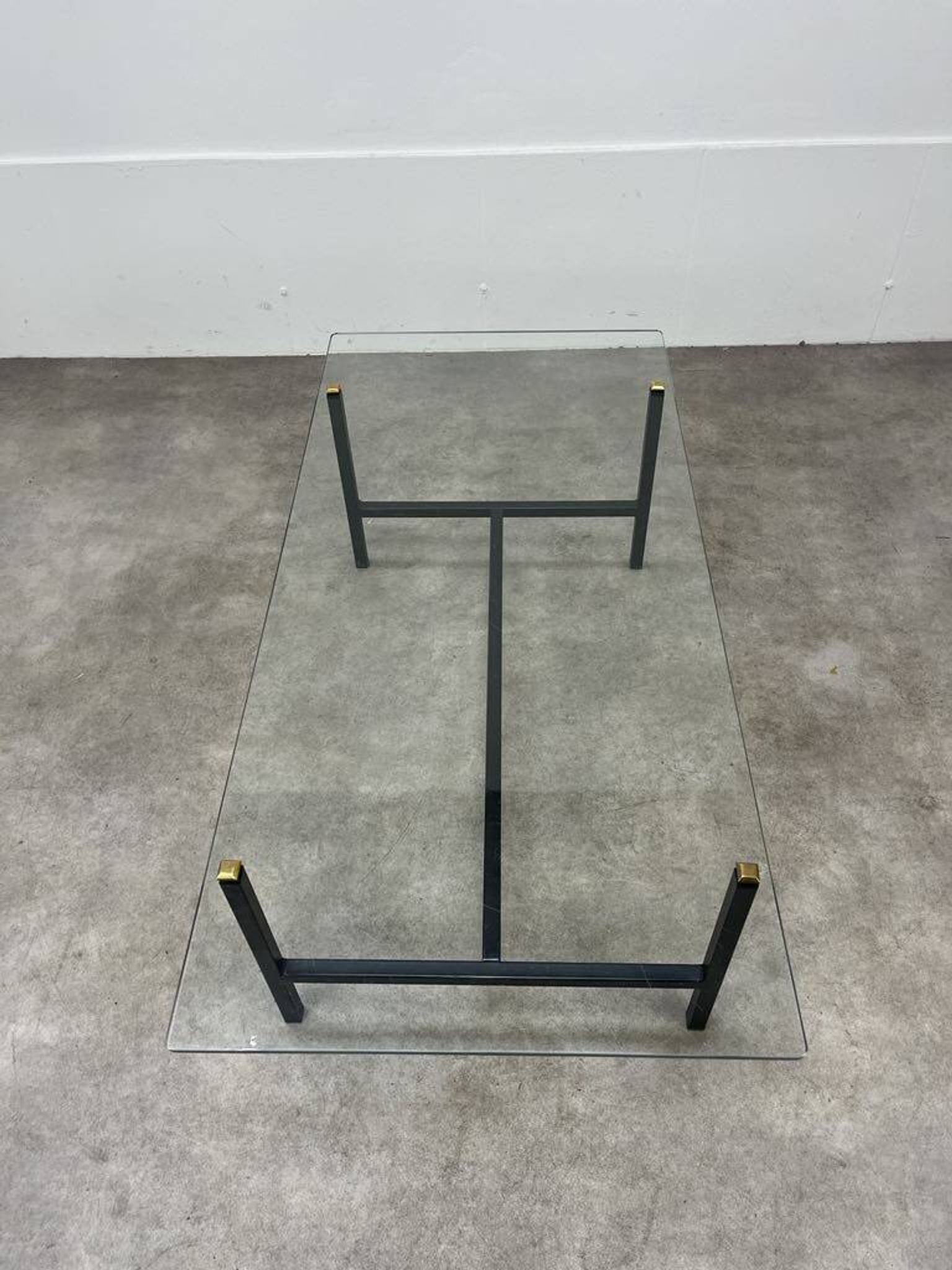 Table basse années 50 verre et métal noir