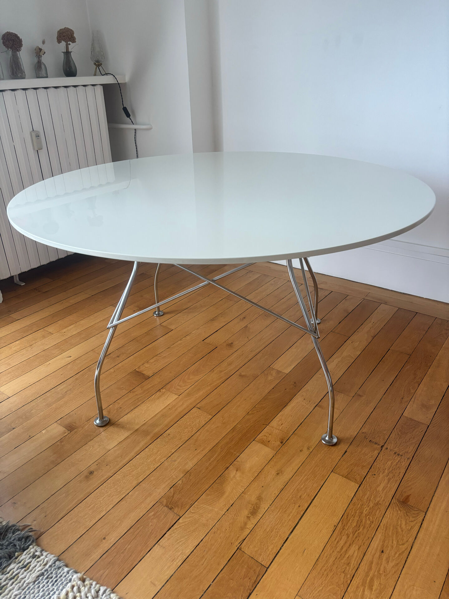 Kartell Glossy dining table