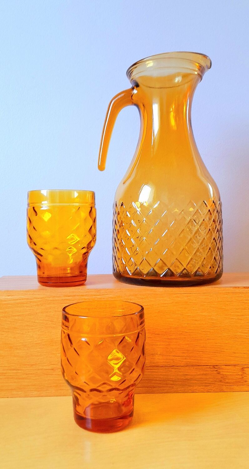 Service verres et carafe ambrée 70s
