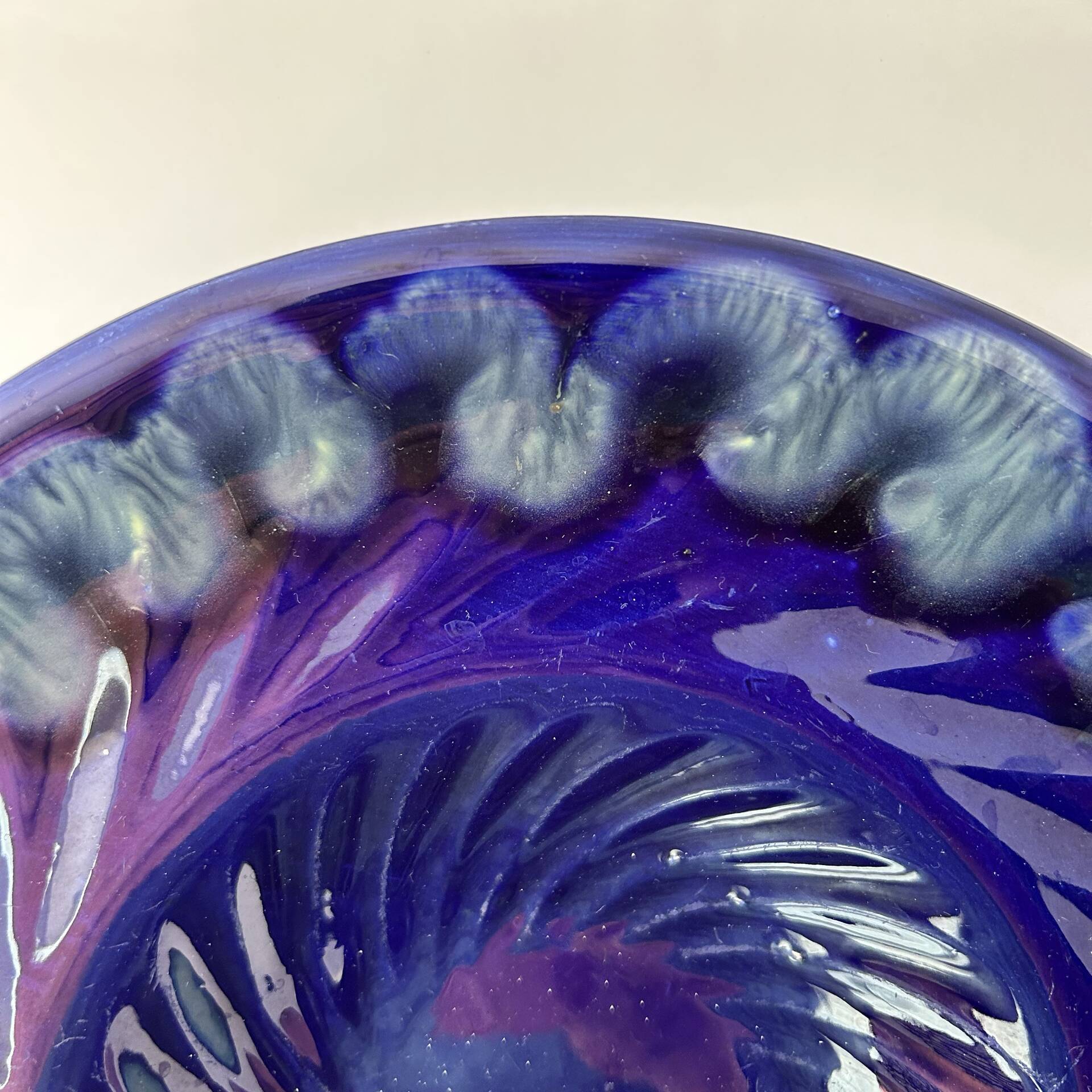 Coupe ondulée bleu encre