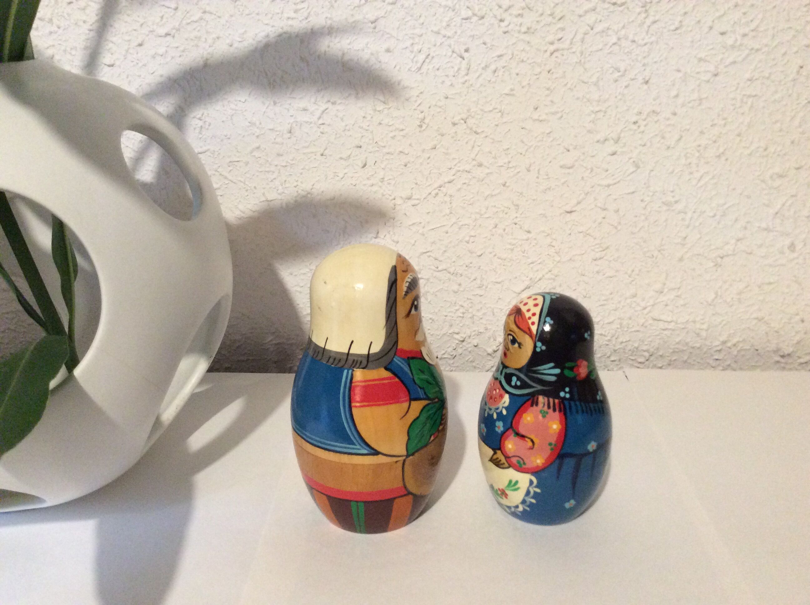 Vintage couple Russian dolls