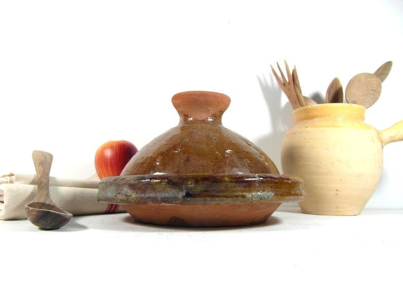 Terracotta tagine with lid