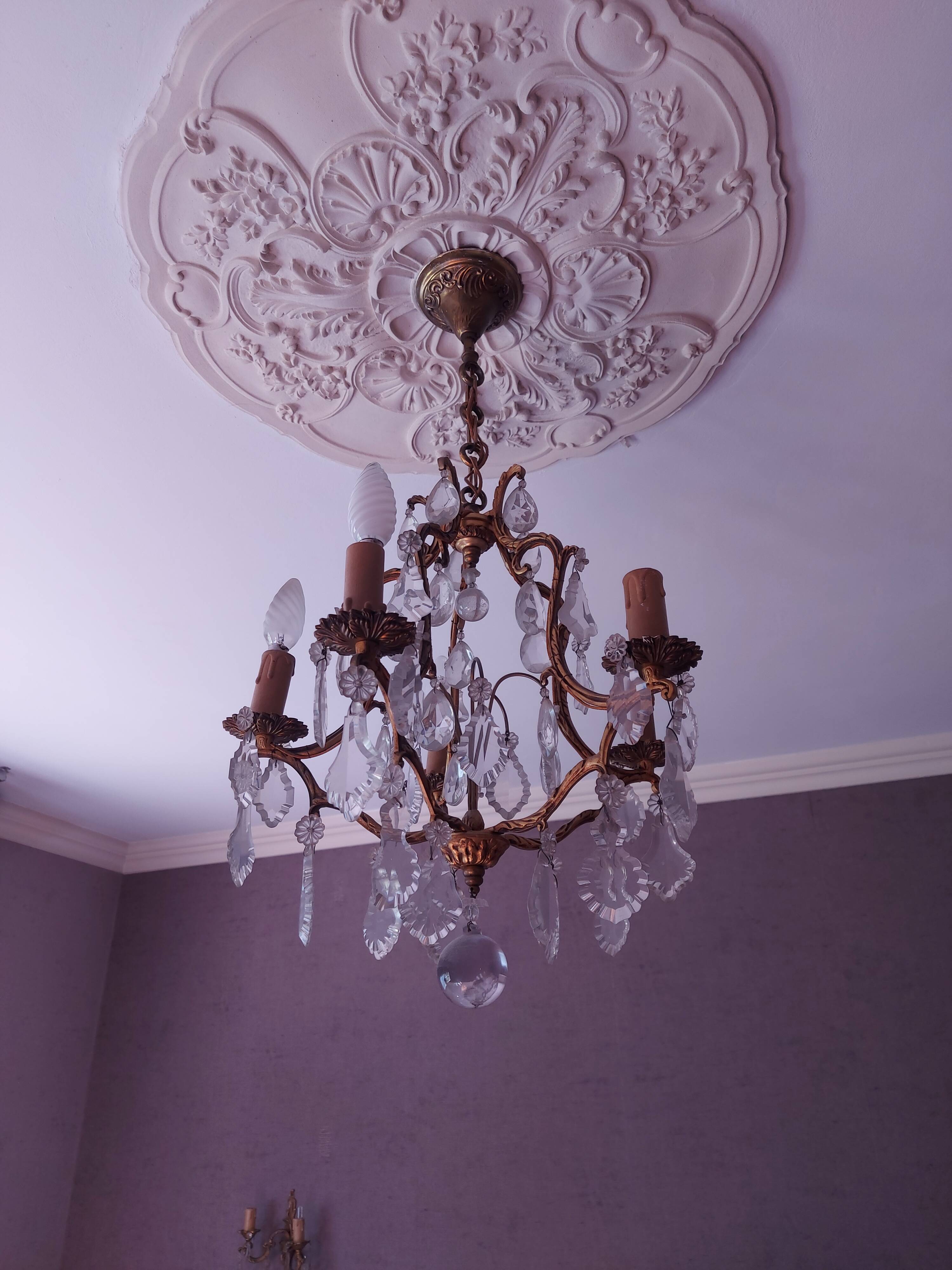 Chandelier cage with tassels