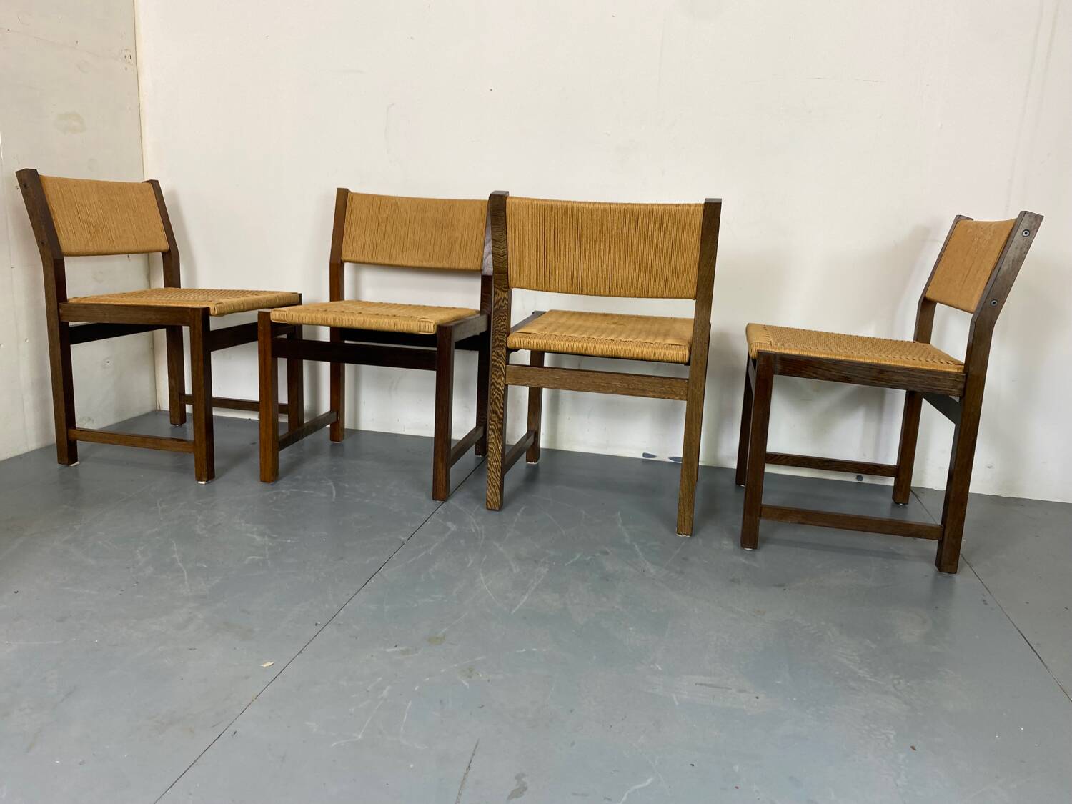 Chaises rustiques modernistes en bois et corde de papier, années 1970, lot de 6