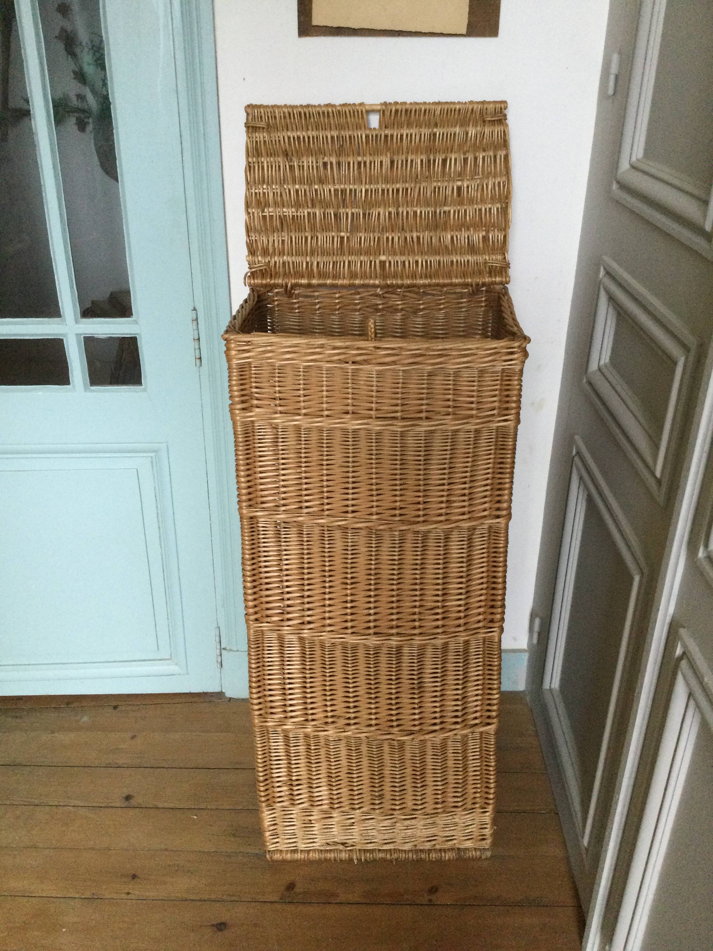 Large laundry basket