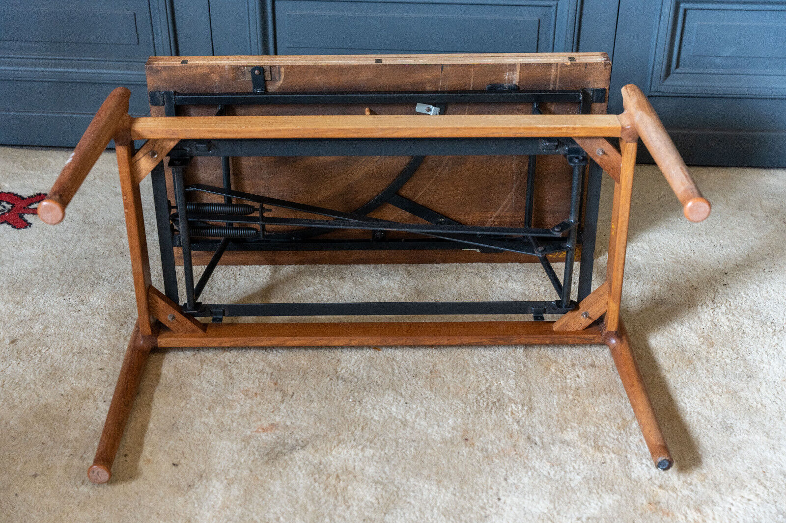 Scandinavian coffee table Smorrebrod with extendable system