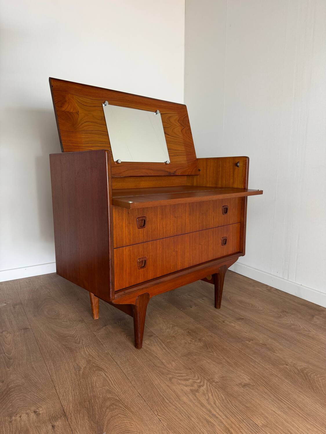 Vintage teak dressing table / chest of drawers – Scandinavian design, 1960s