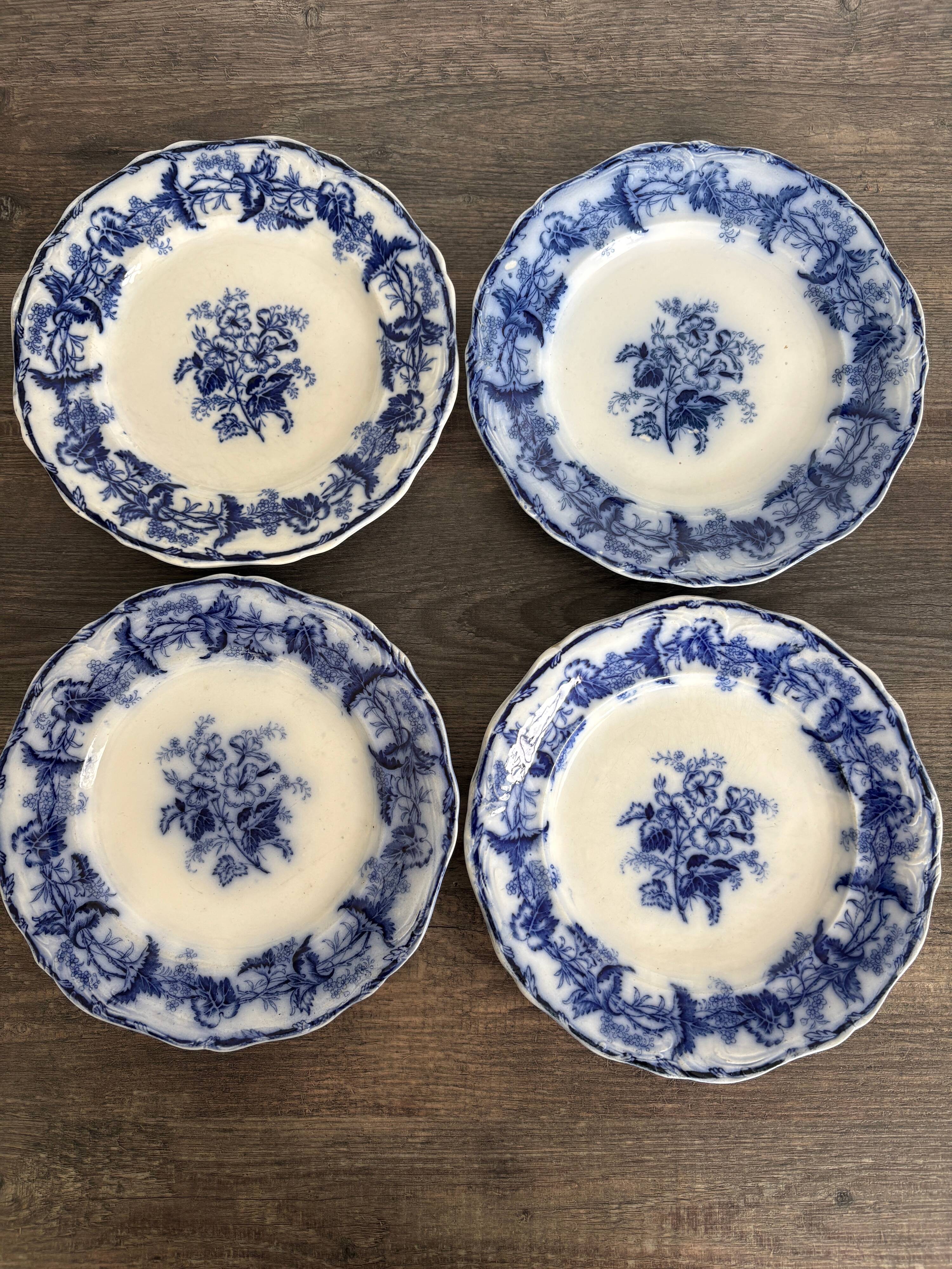 4 assiettes à dessert anciennes Boch Frères Keramis