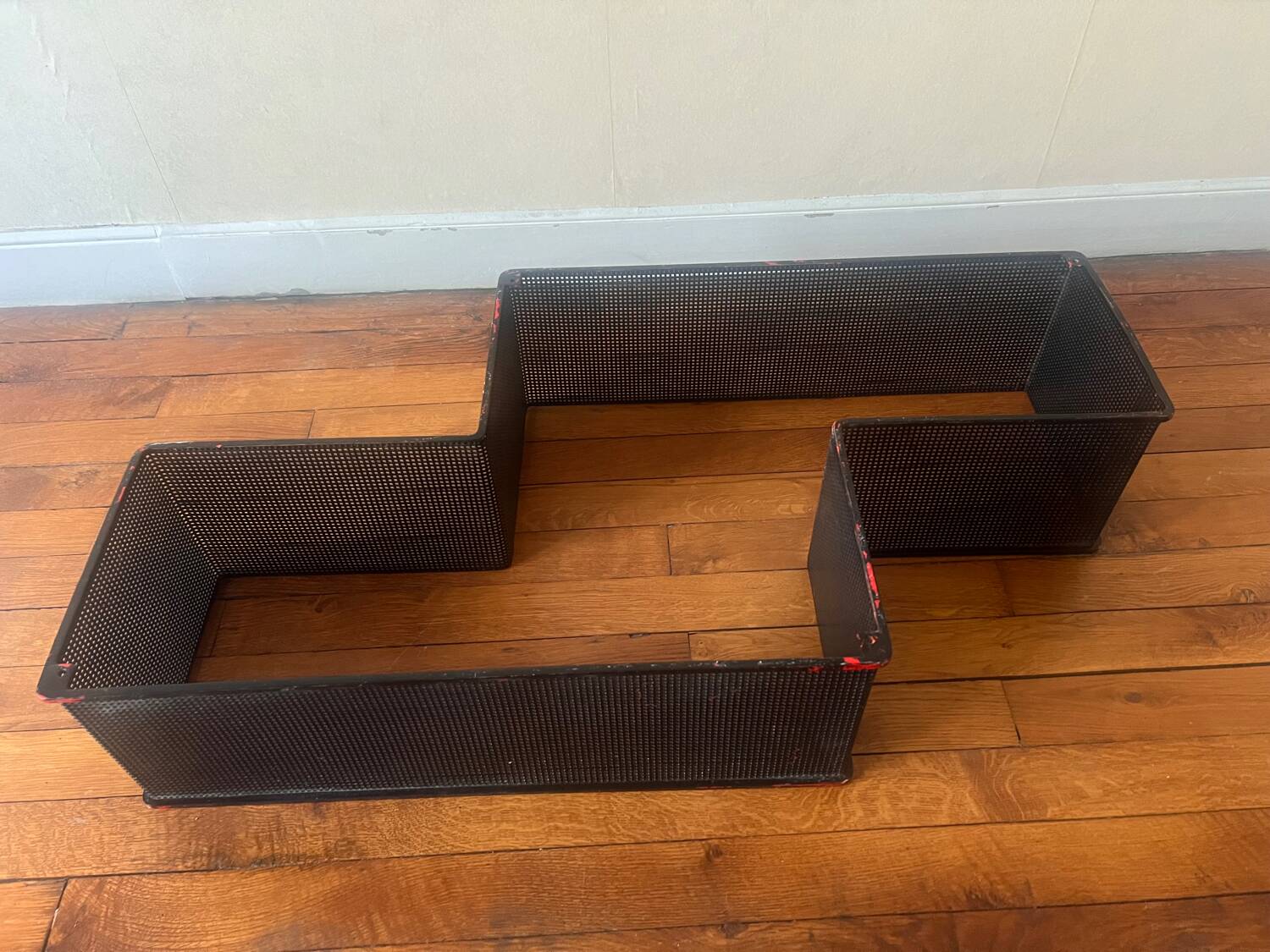 Dedal shelf, maze, Mathieu MATEGOT, original black