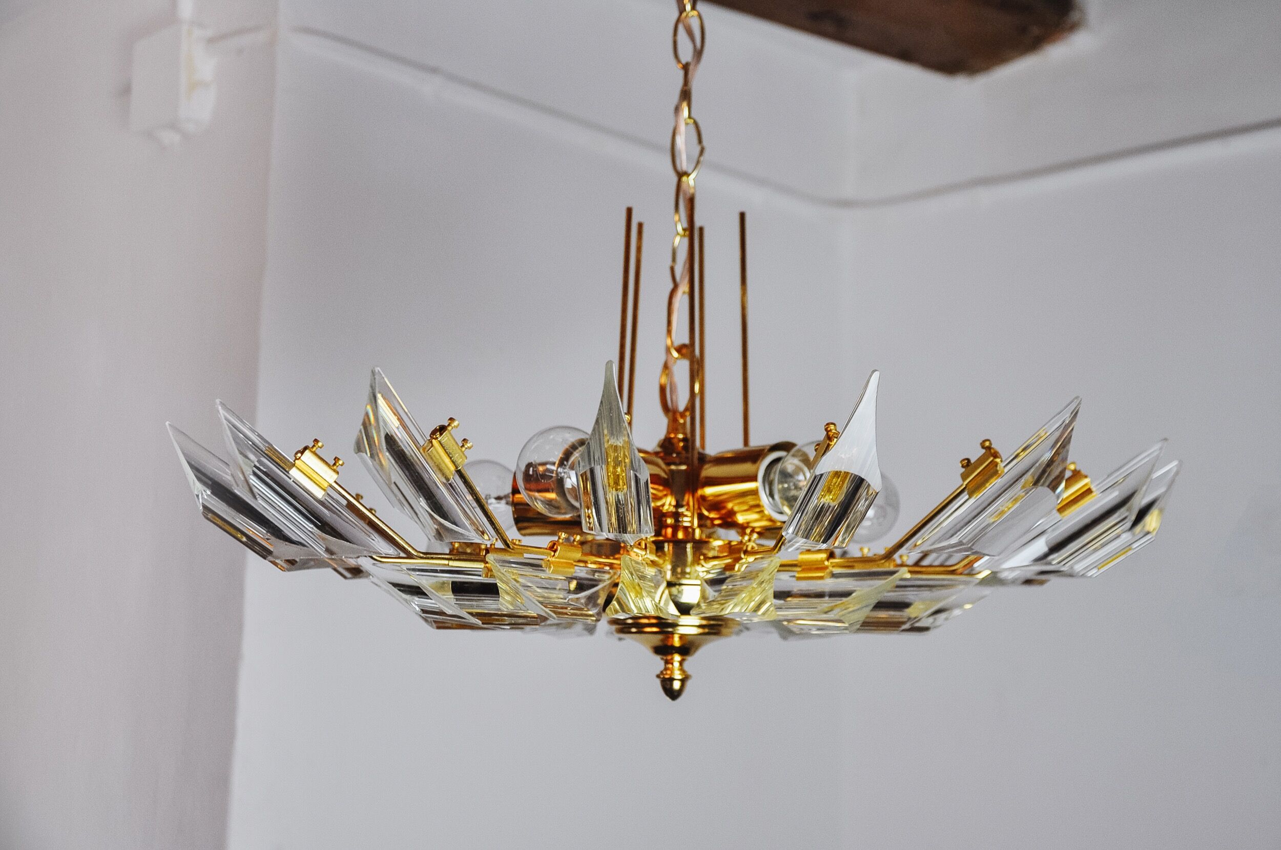 Chandelier '"sun" by Oscar Torlasco for Stilkronen cut glass triedri, Italy, 1970