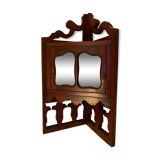 Corner shelf