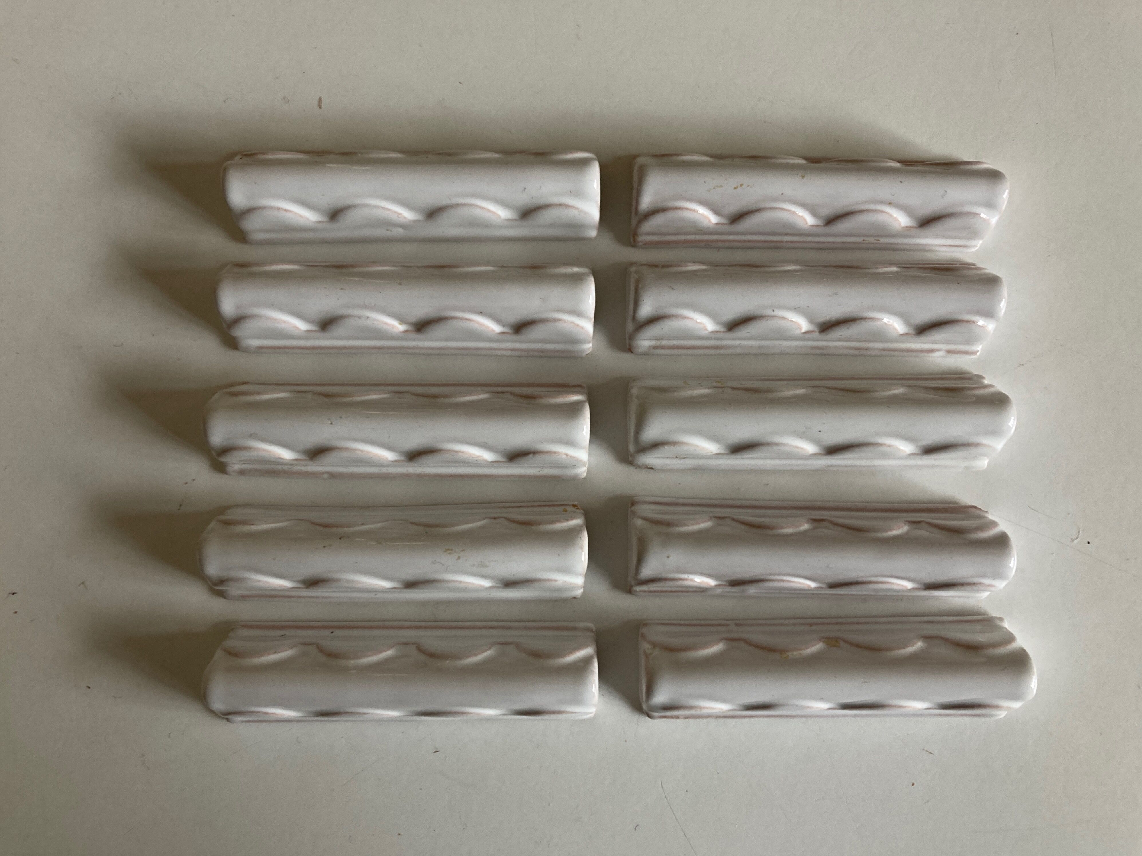 Set of 10 knife holders festoons in glazed clay Pierre Motton in Gien 1960