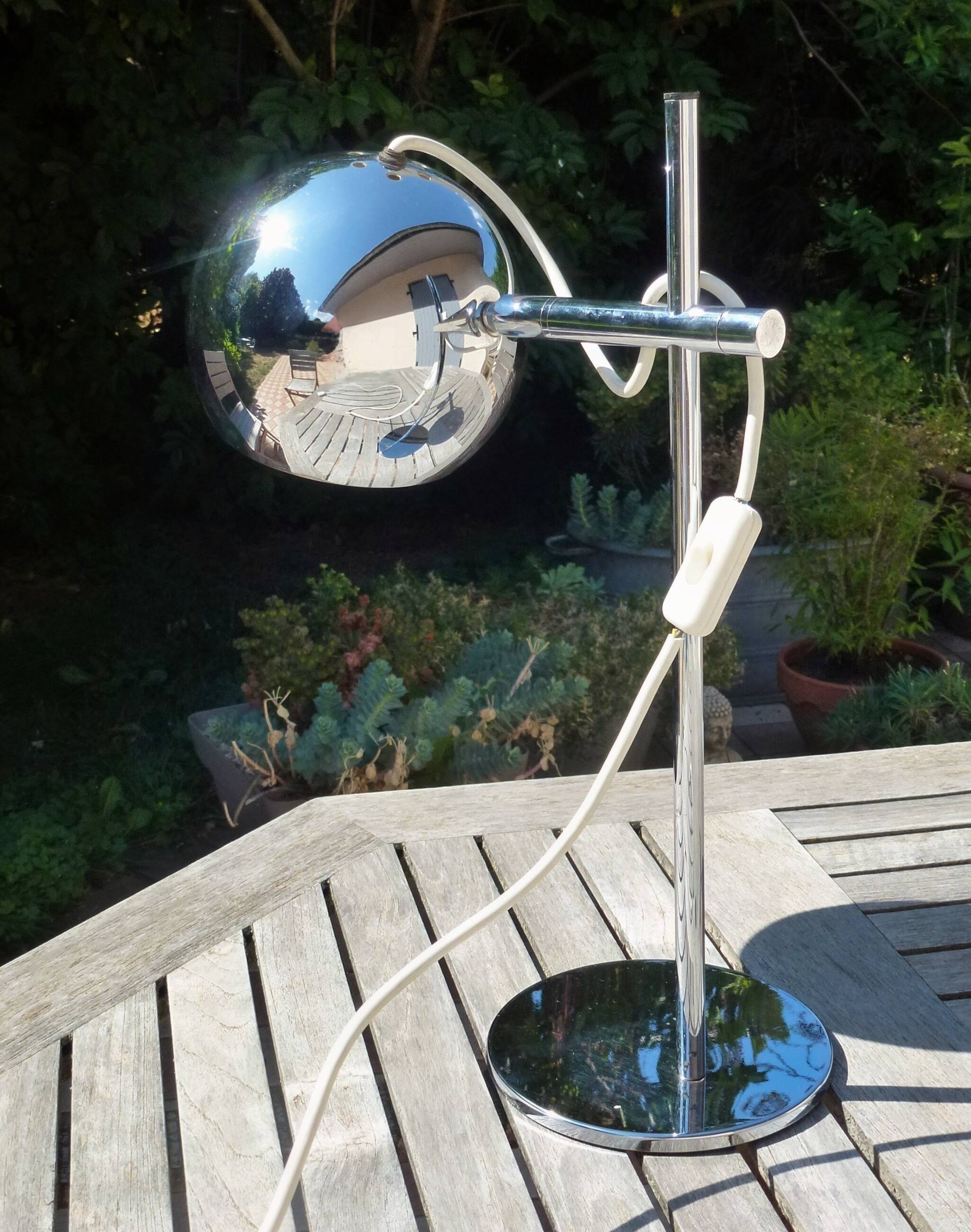 Vintage Space Age / Eyeball desk lamp
