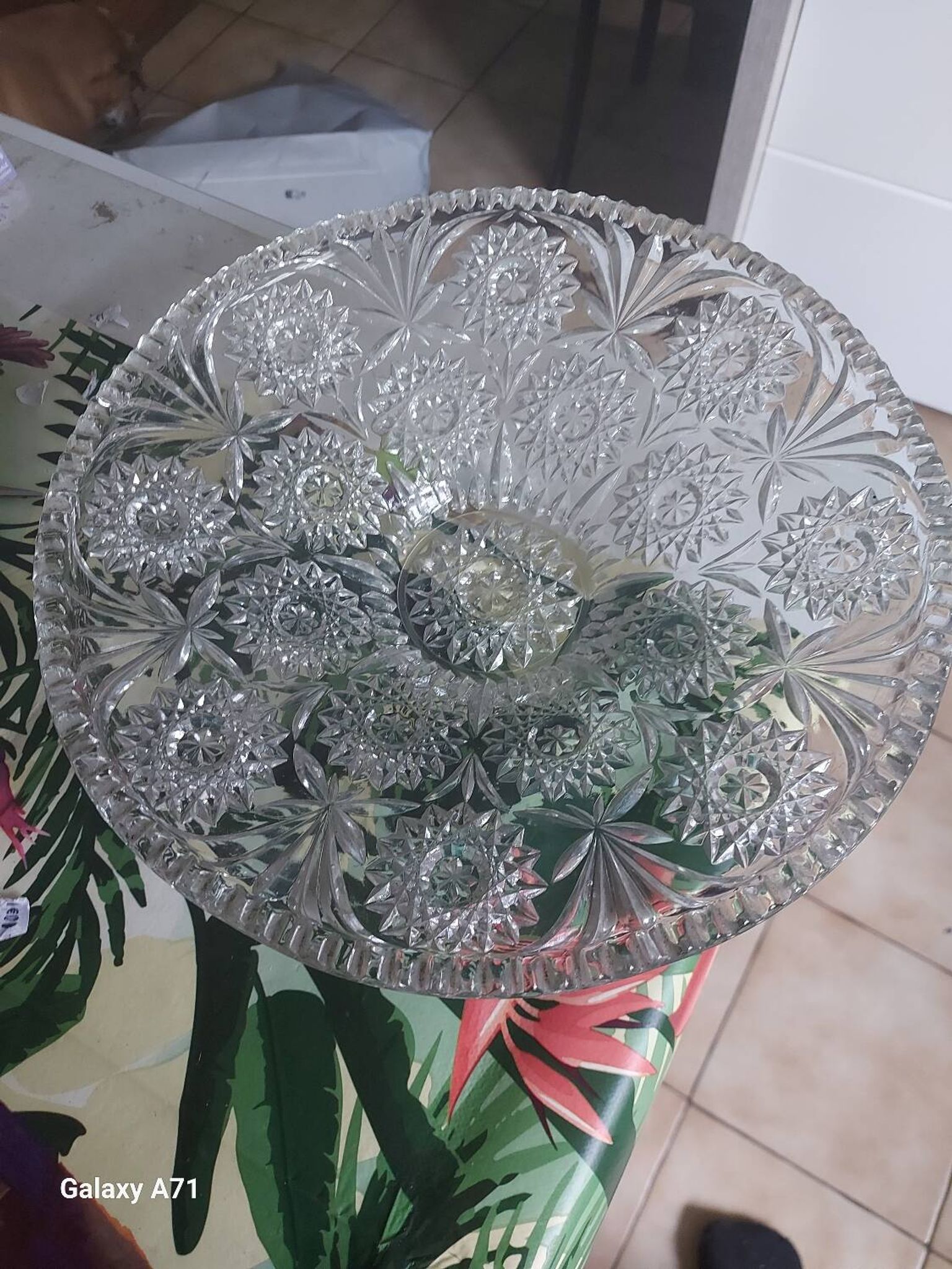 2 dishes or baskets in pressed moulded cut glass