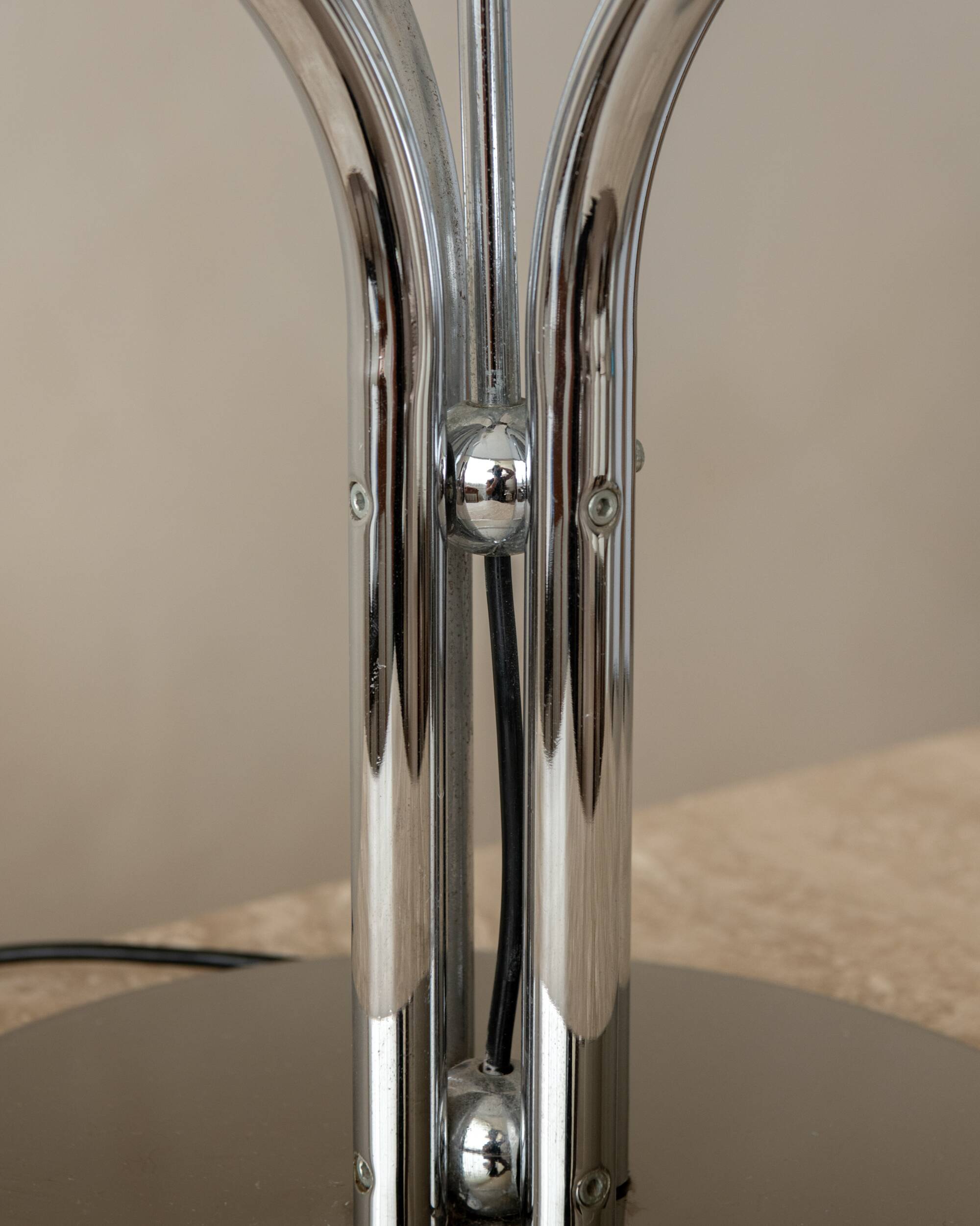 Lampe de table Quadrifoglio par Ufficio Progetti pour Harvey Guzzini, Italie, années 1970