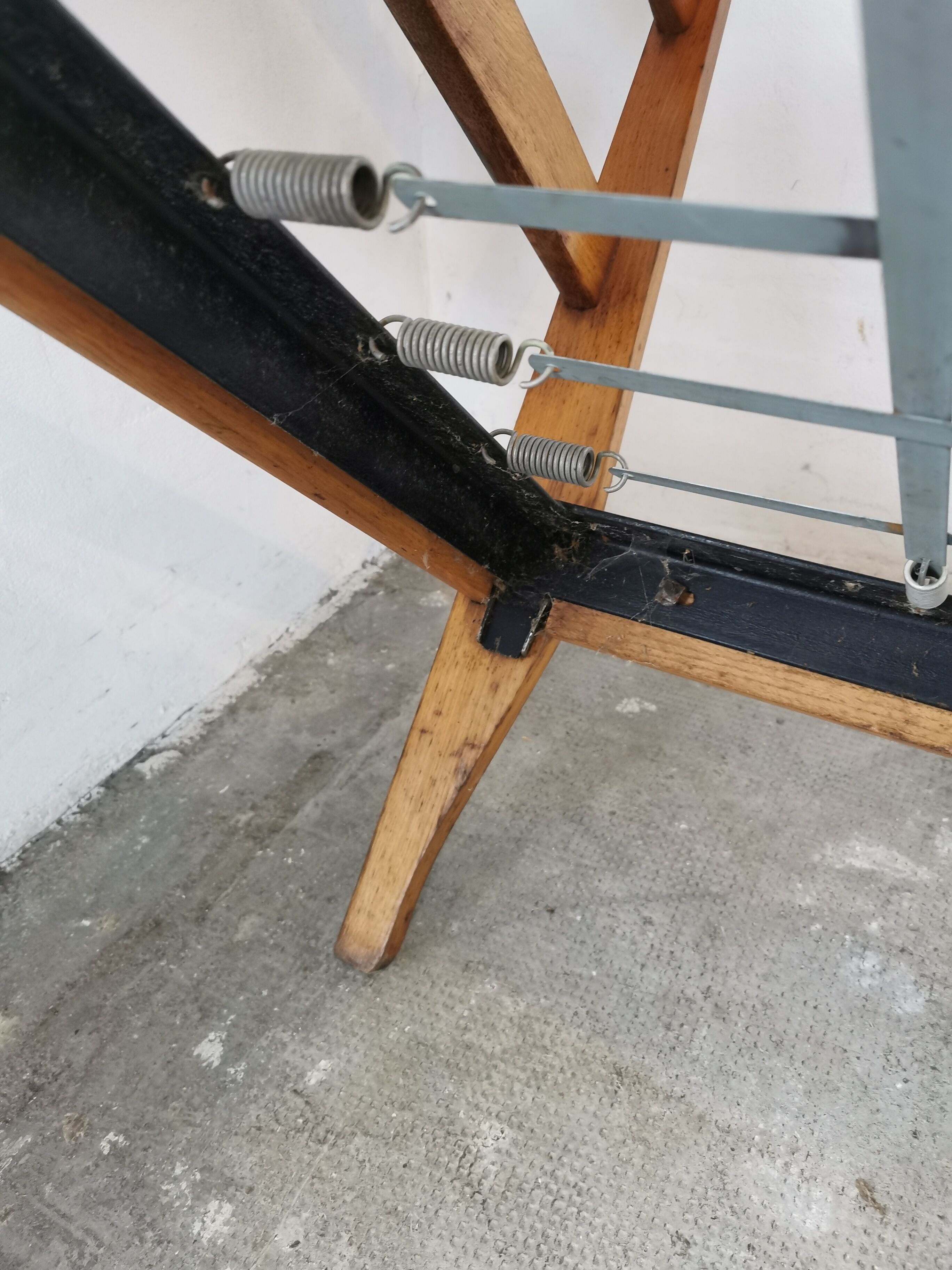 Bed of the 50s reconstruction style in oak