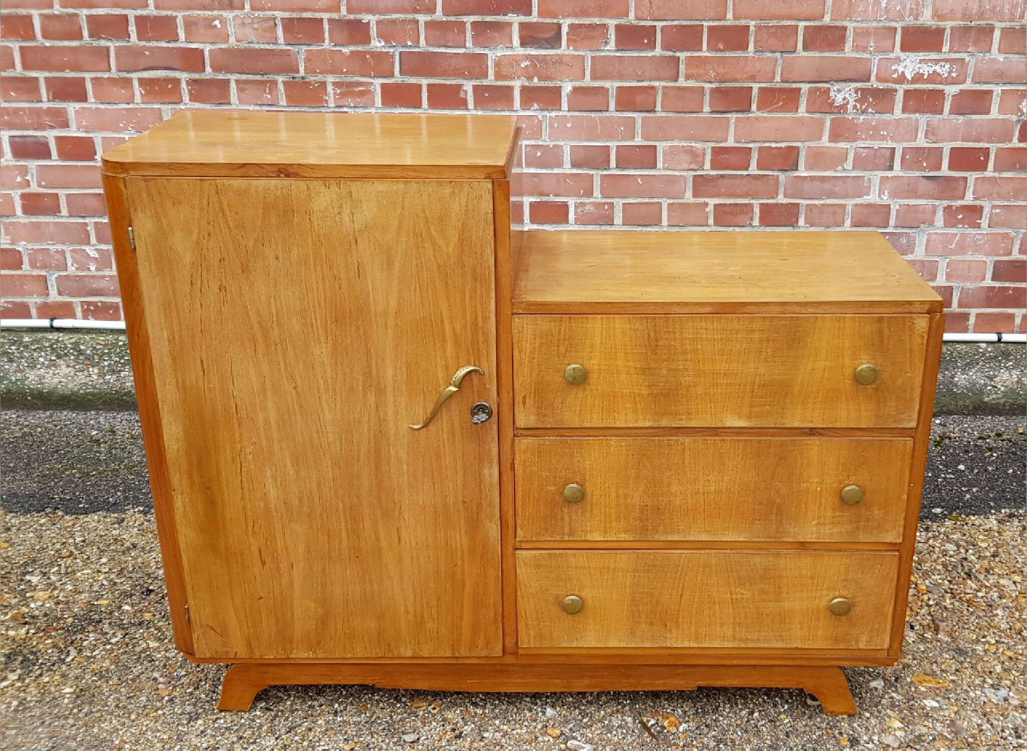 Asymmetrical chest of drawers