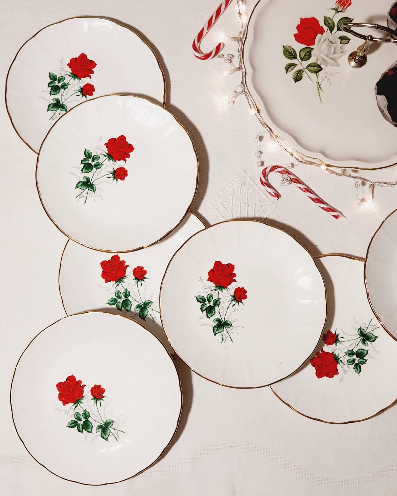 Dessert plates Claudia Amandinoise and vintage mandiant