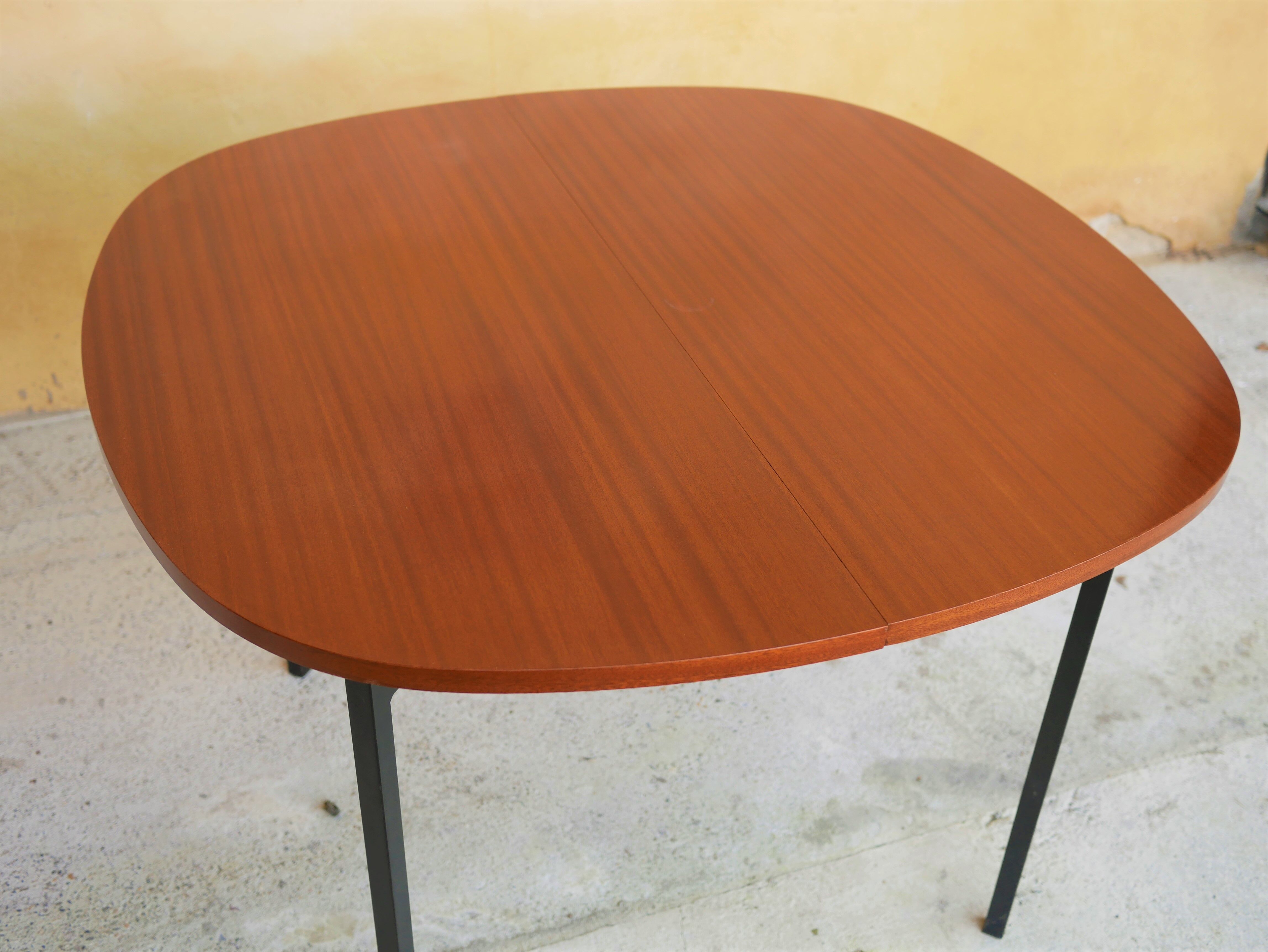 Table à manger extensible vintage par Pierre Guariche edition Minvielle
