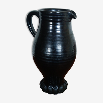 Pottery Pitcher of Accolay