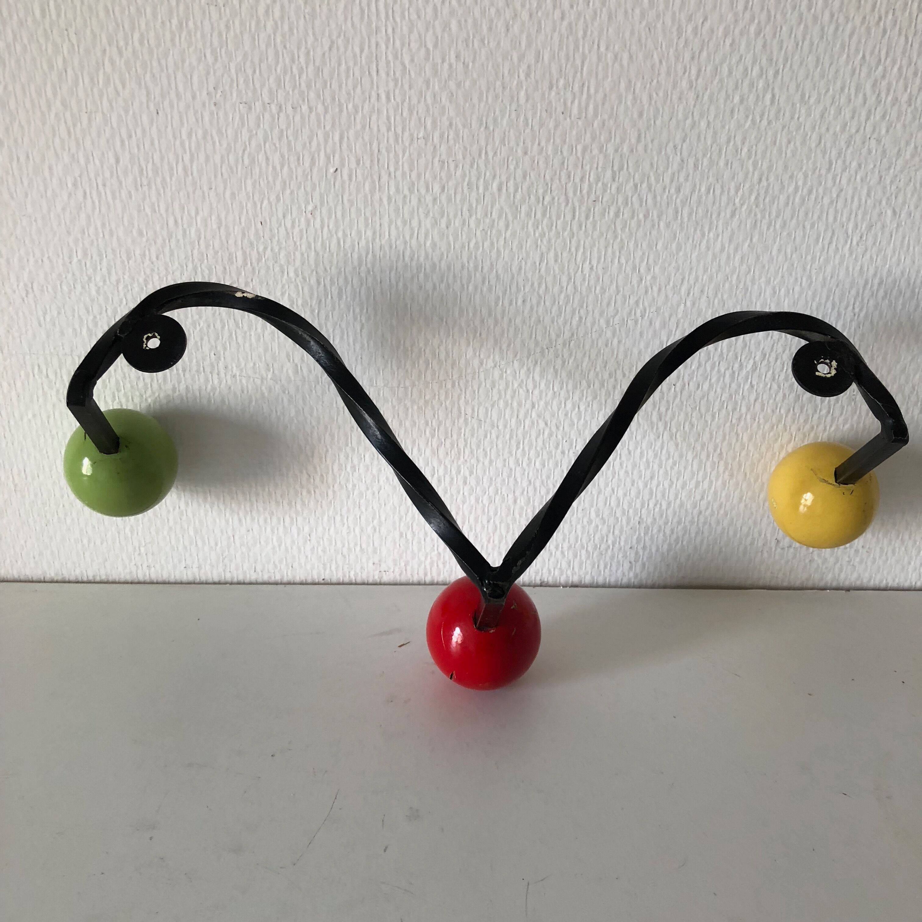 Coat rack 3 balls wood vintage 1960